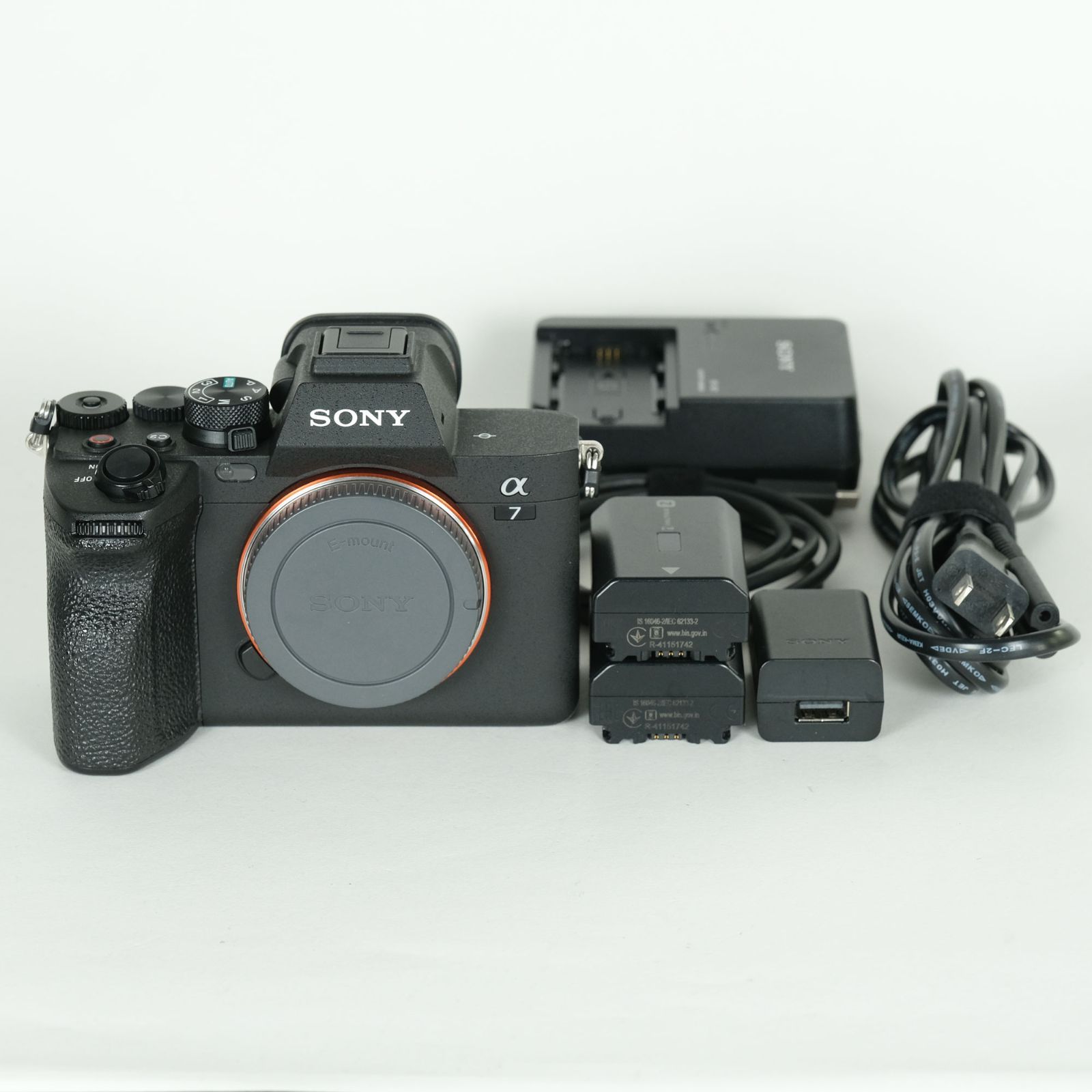 美品 | バッテリー2個・チャージャー付] SONY α7 IV（ILCE-7M4