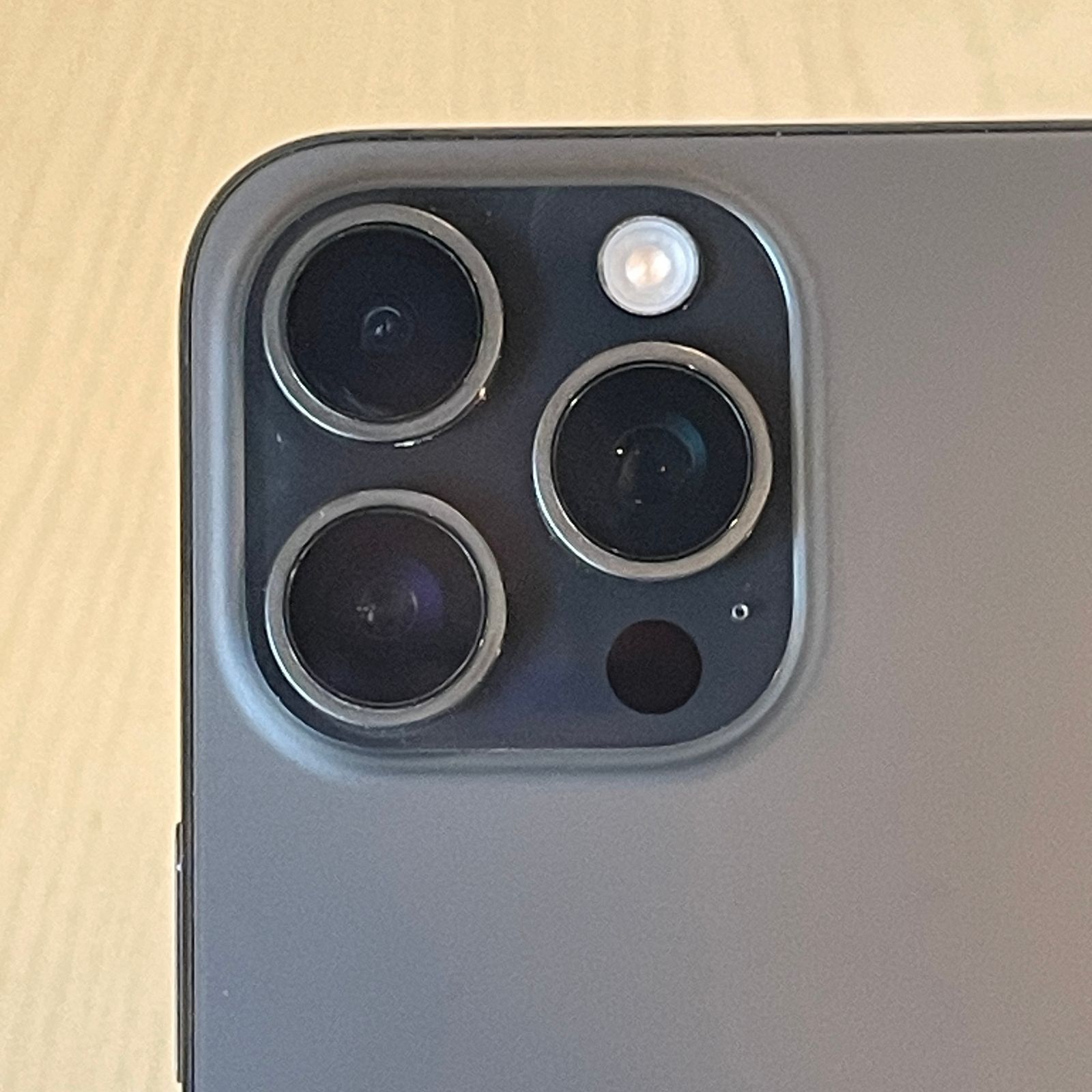 iPhone15 512GB 電池残量87% iPhone15 大容量の512ギガ 早い者勝ち