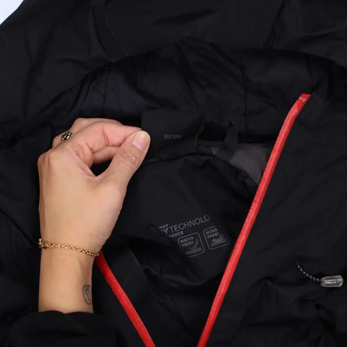 マムート　MAMMUT プリントロゴ　ブラック　ウィンドブレーカー　Mサイズ M マムートロゴ ブラック ウィンドブレーカー ジャケット 1215H1