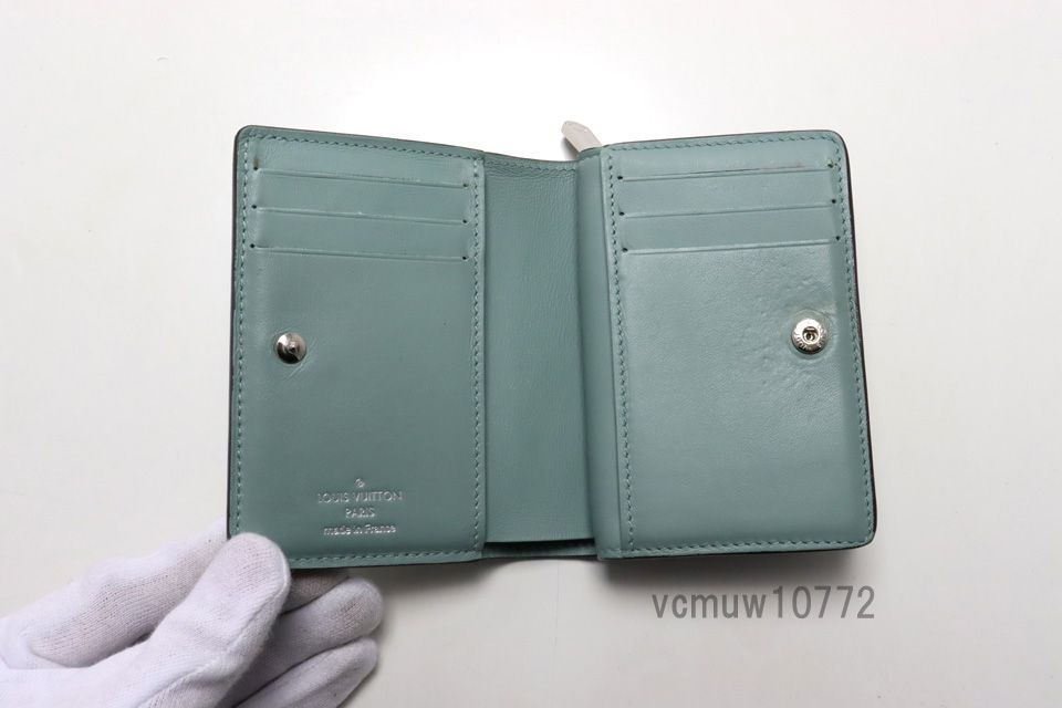 レザー 2つ折り財布