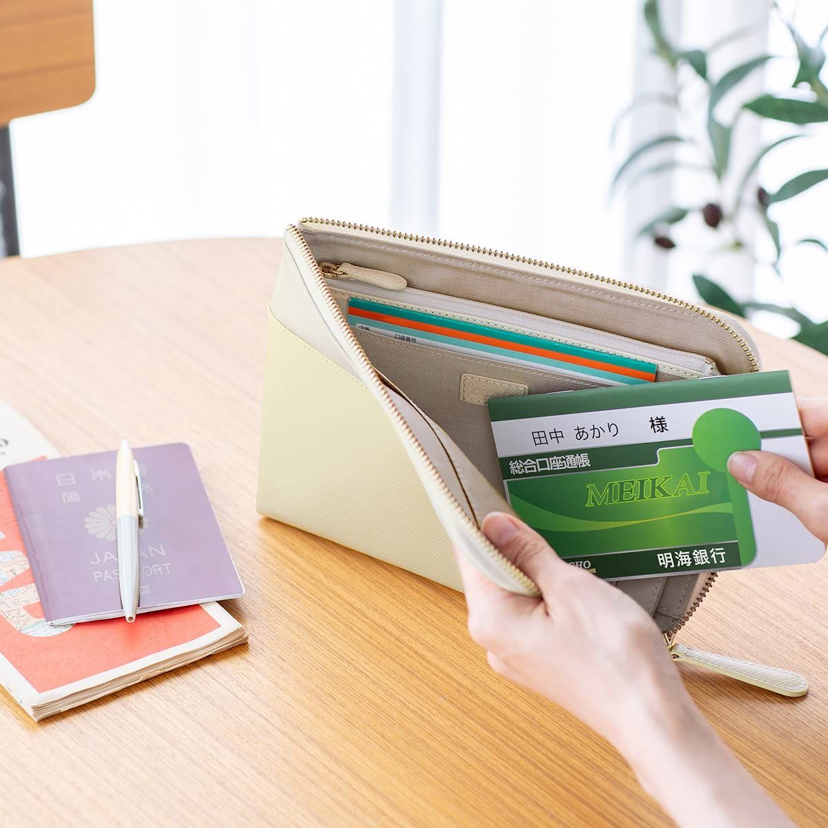 コラーレ 母子手帳ケース 2人用 親子手帳 お薬手帳 ケース 革 本革 通帳ケース 抗菌 L字ファスナー 出産祝い アイボリーホワイト オフホワイト