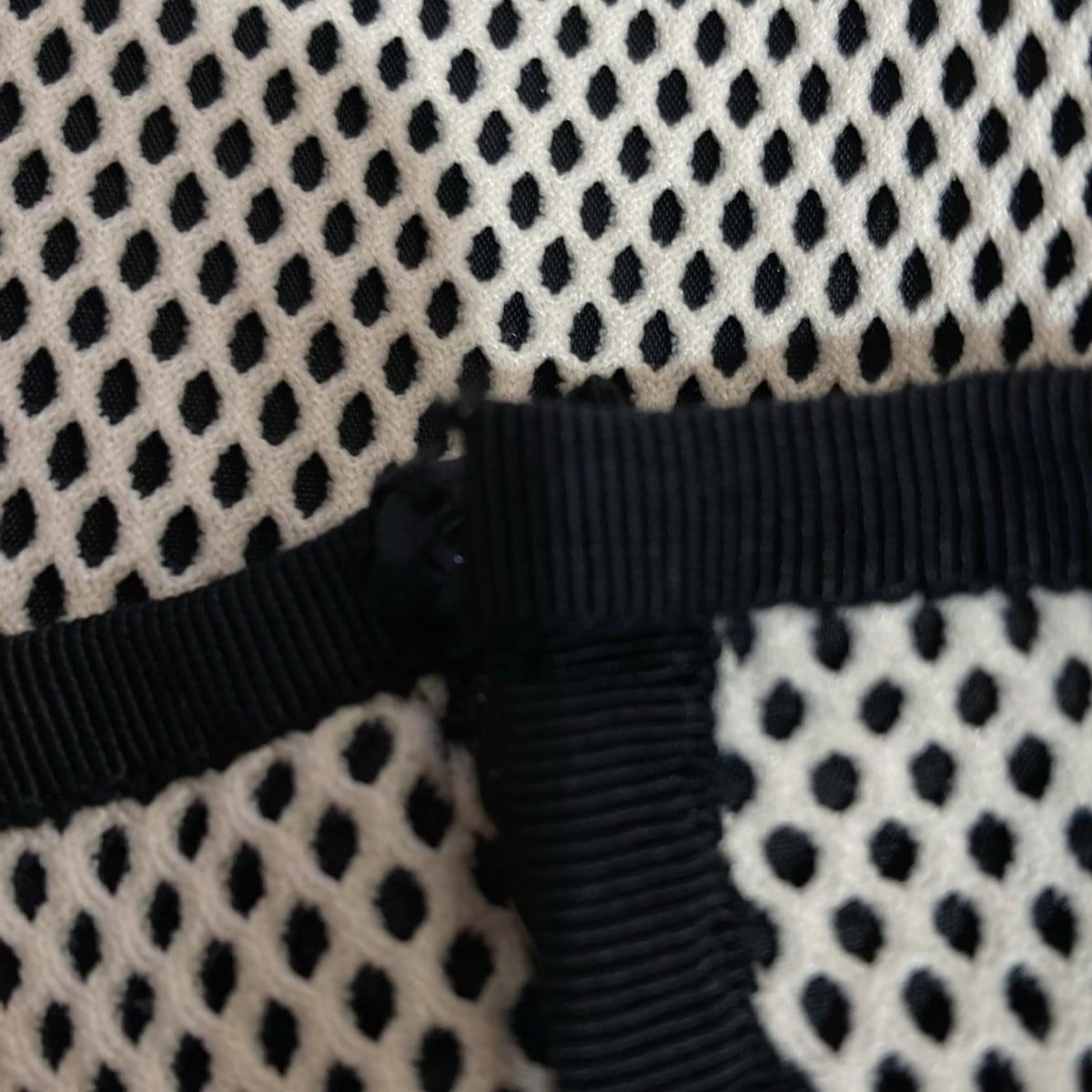 アイボリー×黒