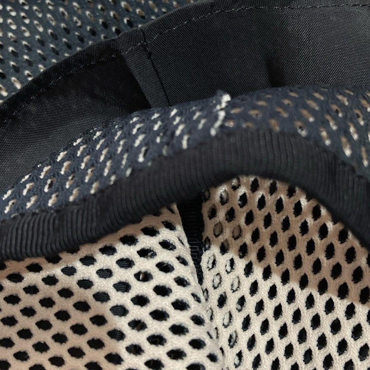 アイボリー×黒 メッシュ