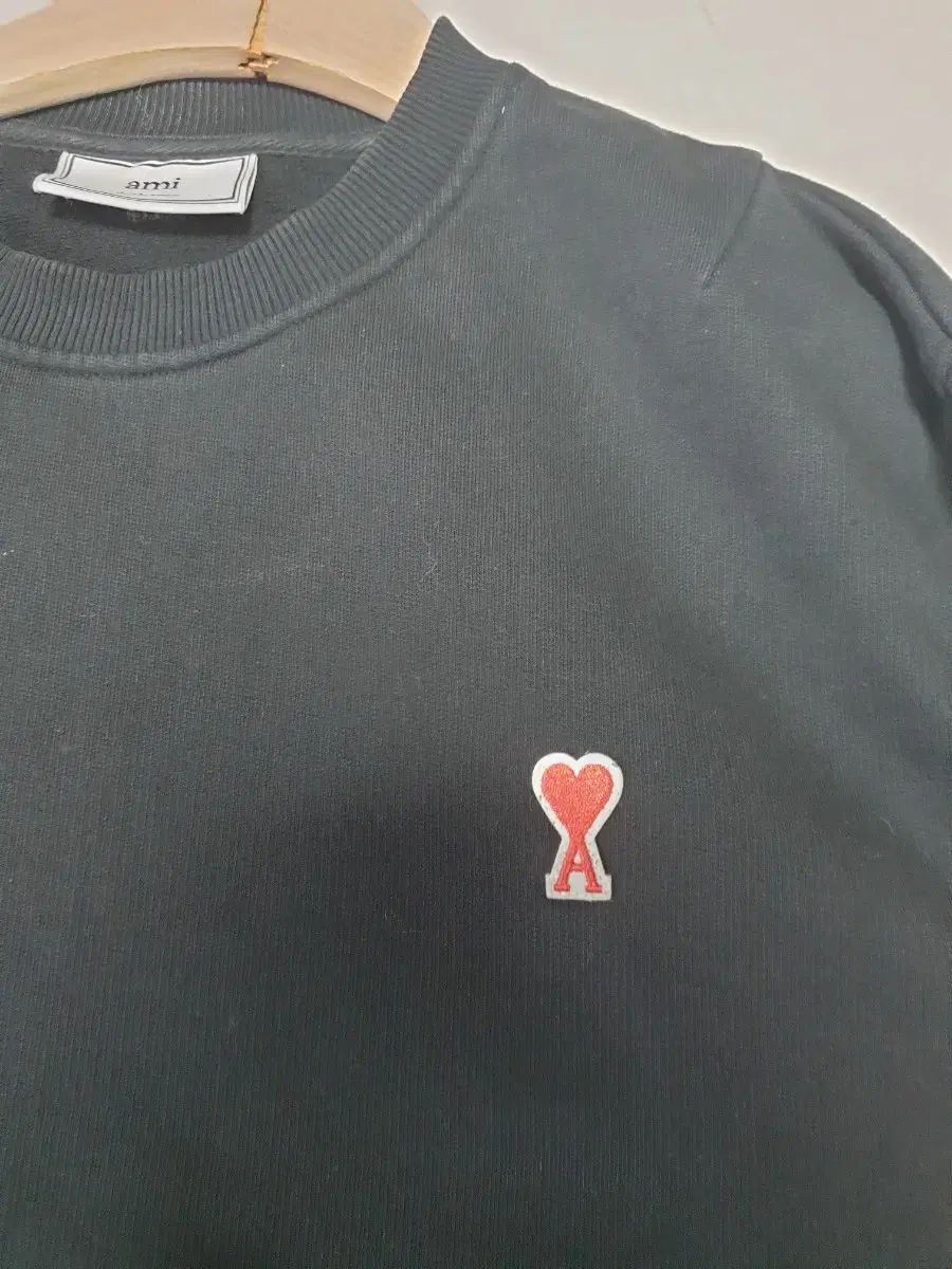 AMI アミ ハートロゴ スウェット 黒 M レディース 美品 アミ ブラック スモールロゴ スウェット 本物 AMI】☆送料・関税込