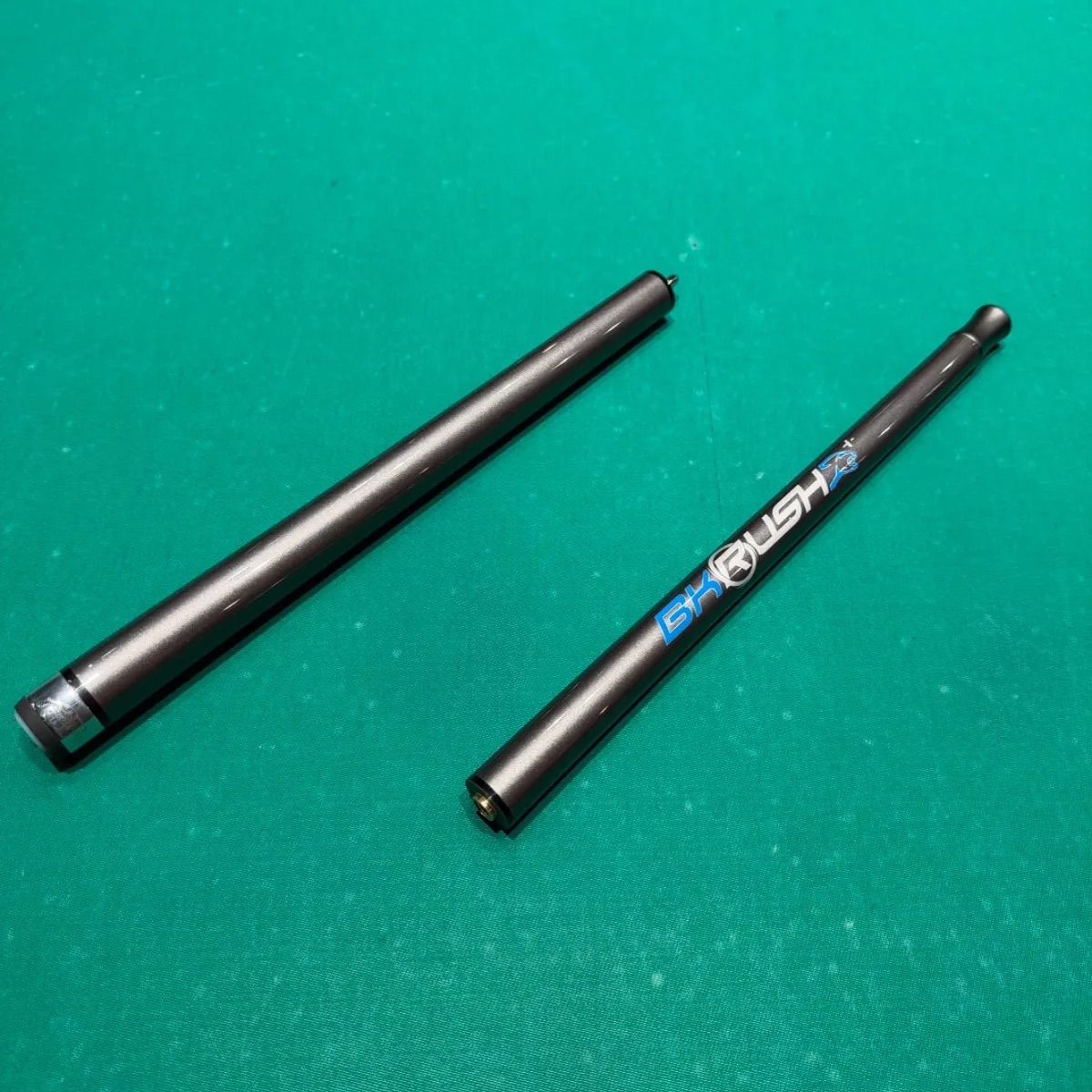 plus テンペストグレー