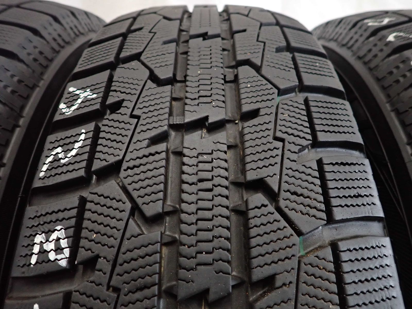  冬4本SET 会社宛 195 65 R 16 92 Q トーヨー オブザーブ ガリット GIZ 2021年 ライズ プリウス 50系 ロッキー レックス NO F 7324 16インチ スタッドレス