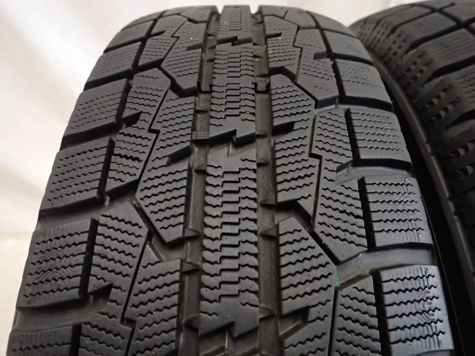 冬4本SET 会社宛 195 65 R 16 92 Q トーヨー オブザーブ ガリット GIZ 2021年 ライズ プリウス 50系 ロッキー レックス NO F 7324