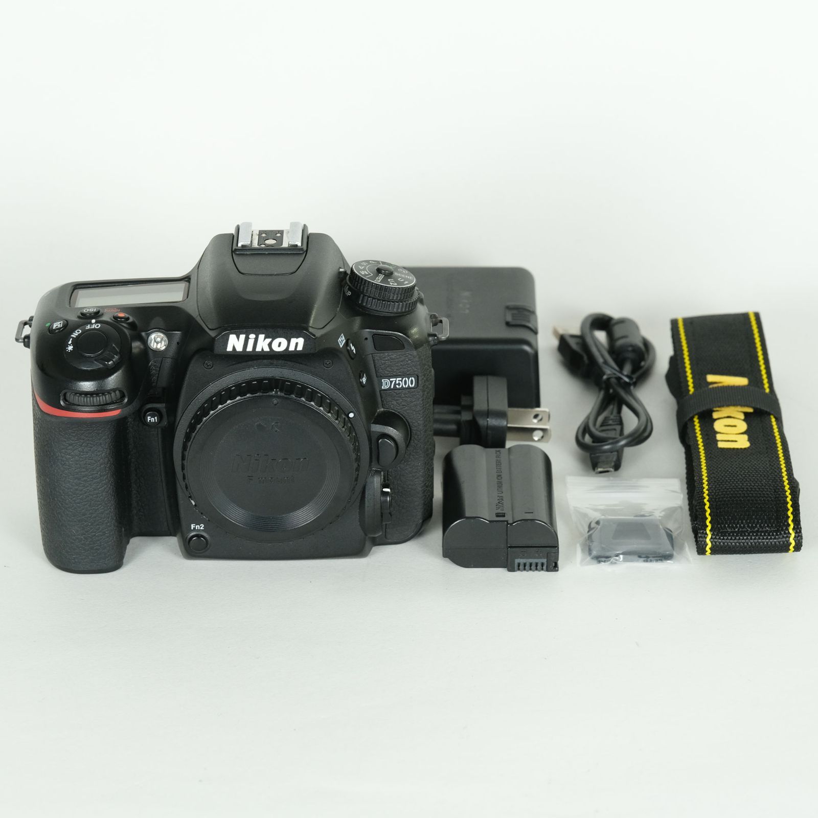 Nikon D 7500 ボディ Fマウント