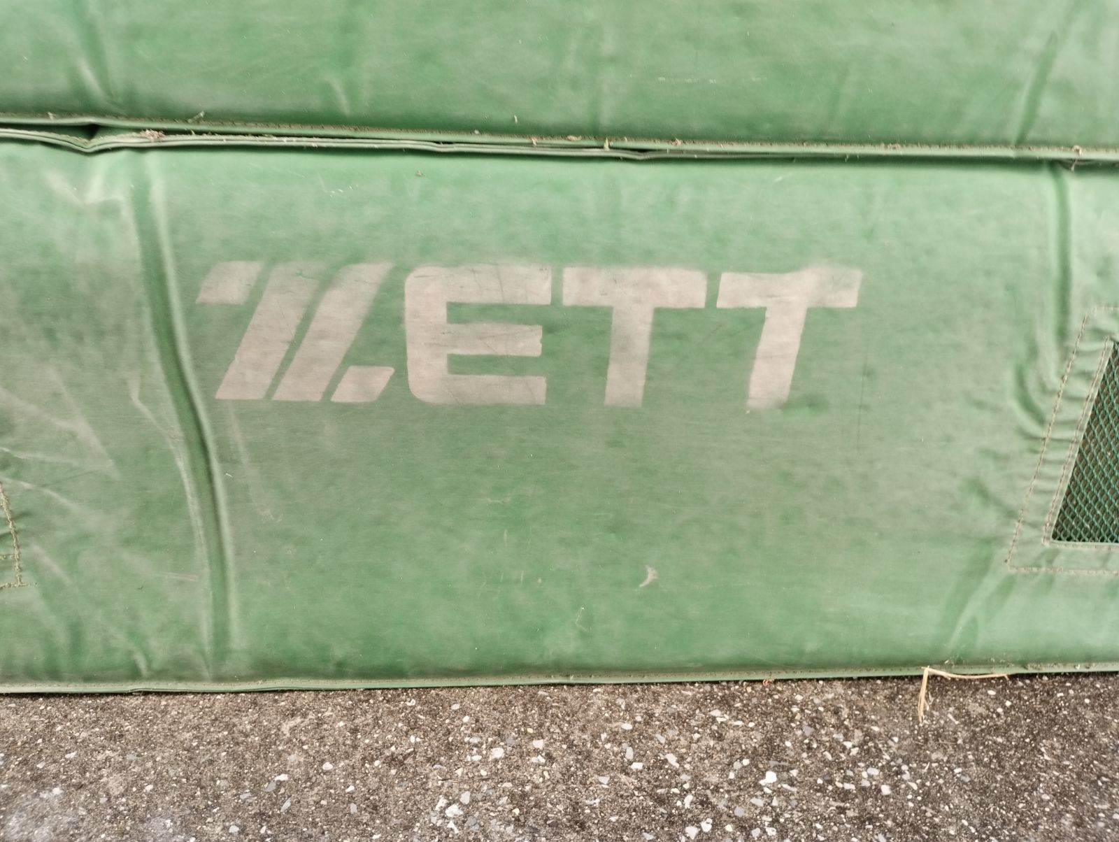 器械体操マット 折りたたみ式