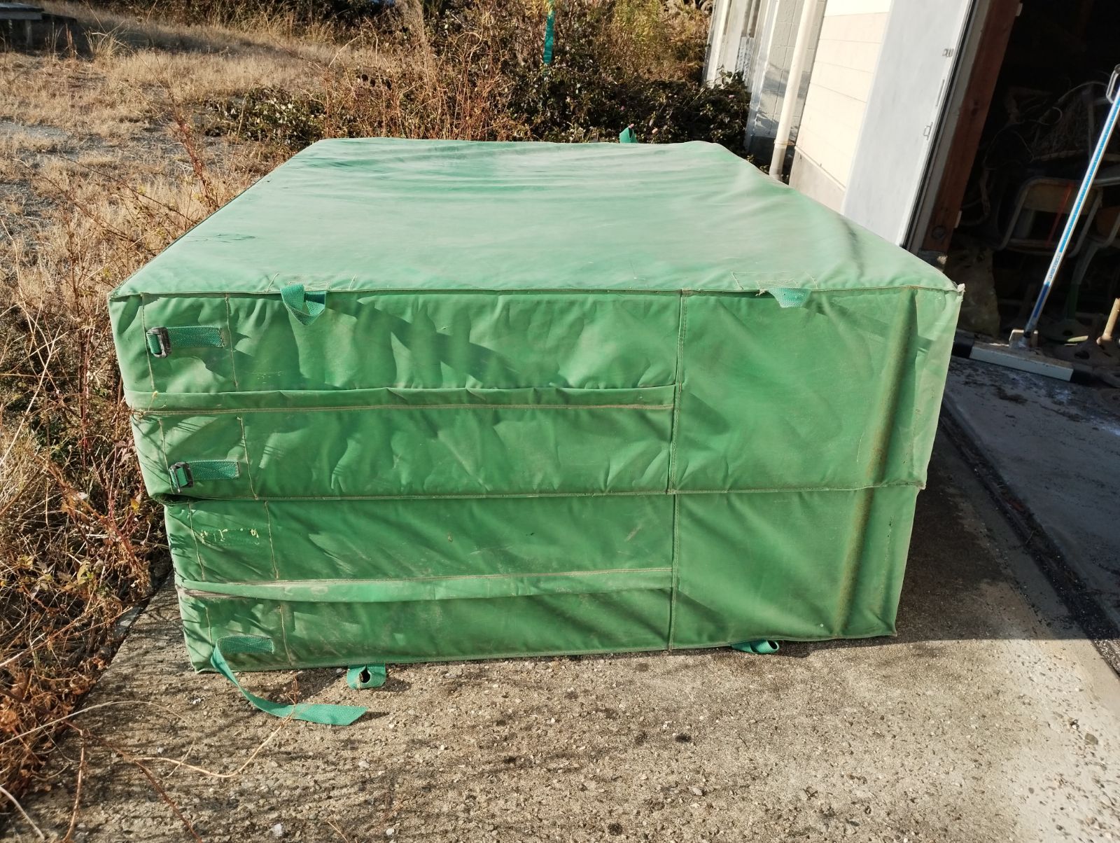 器械体操マット 折りたたみ式