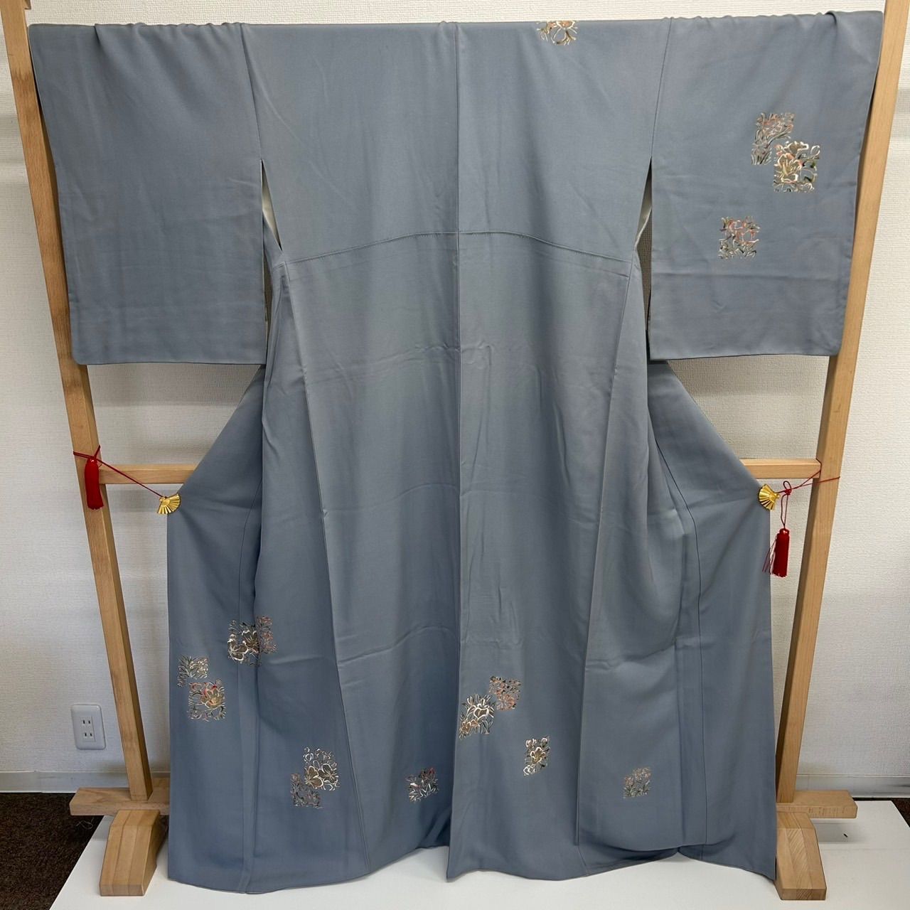 新品 正絹 さがみ謹製 トールサイズ 付下げ訪問着 着物 A3666 新品 正絹 さがみ謹製 トールサイズ 付下げ訪問着 着物 A3666