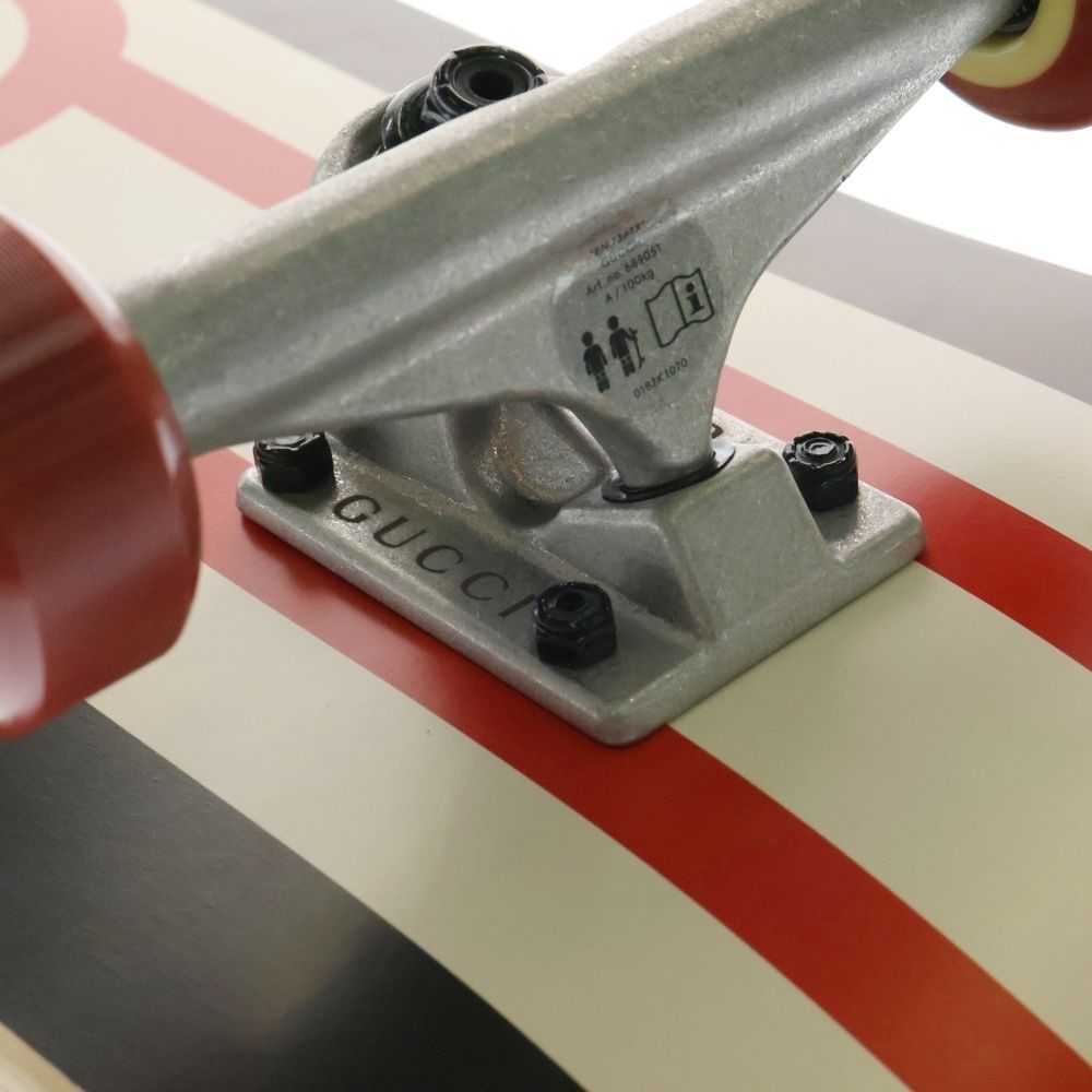 GUCCI (グッチ) インターロッキングG スケートボードデッキ ブラック