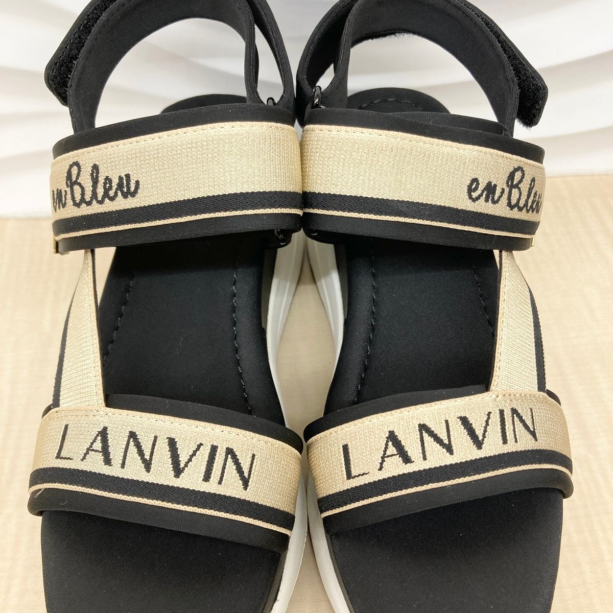 プラットフォーム