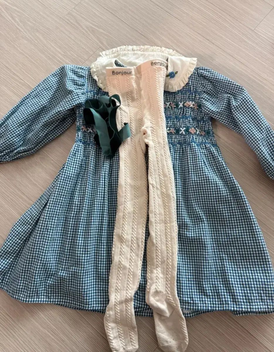 ボンジュールダイアリー ワンピースとタイツ セット 4 y 24 27