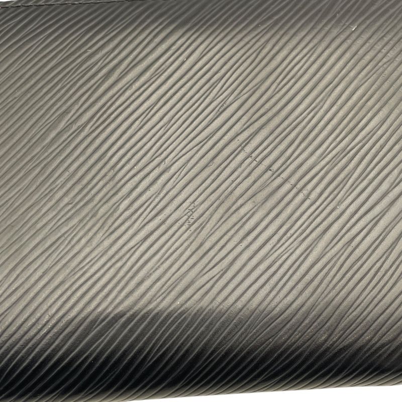 VUITTON ジッピー･ウォレット