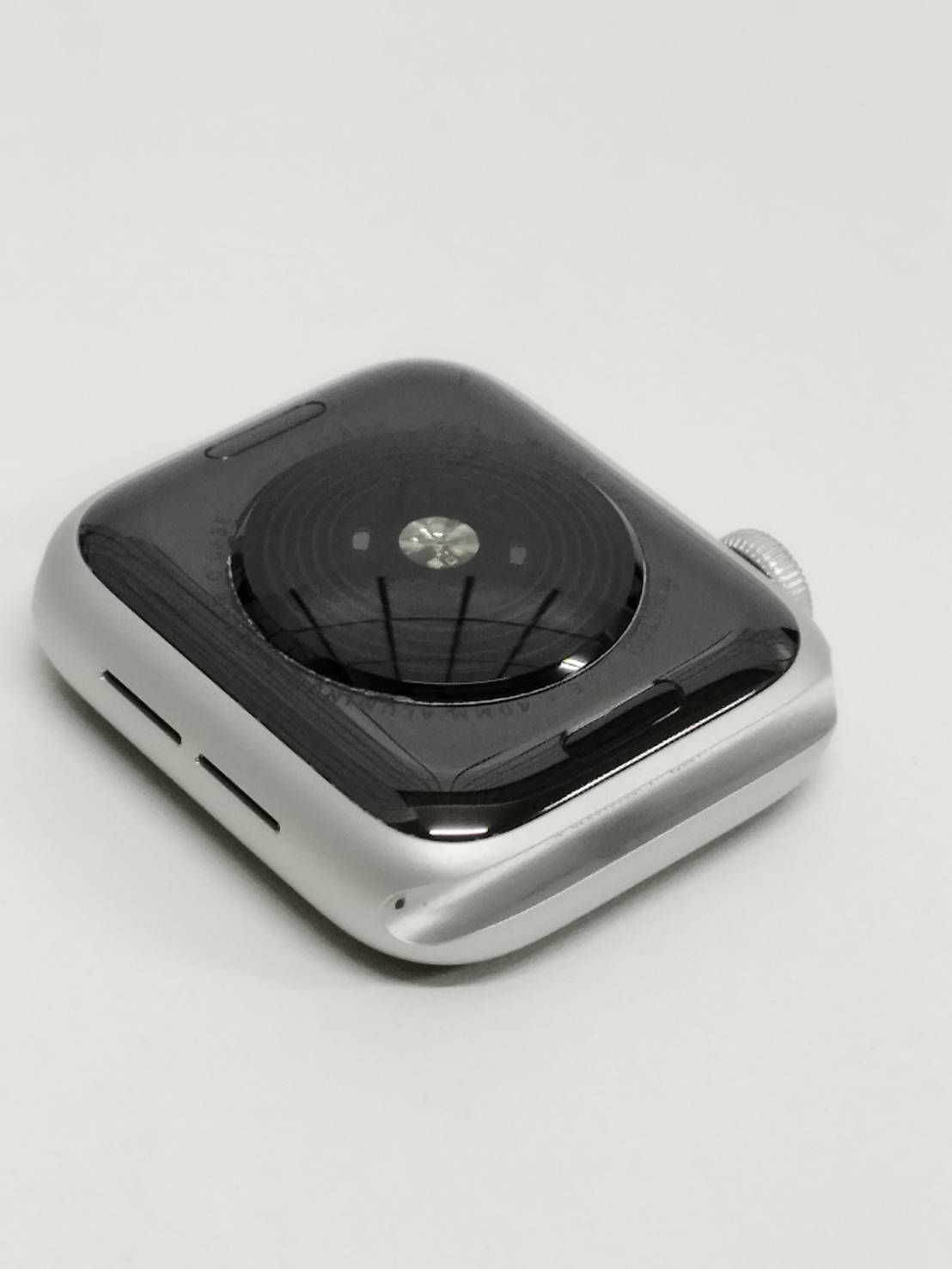  Apple Watch SE 第1世代 GPS 40 mm A 2351 シルバー MYDM 2 J Apple Watch本体 スマートウォッチ ウェアラブル