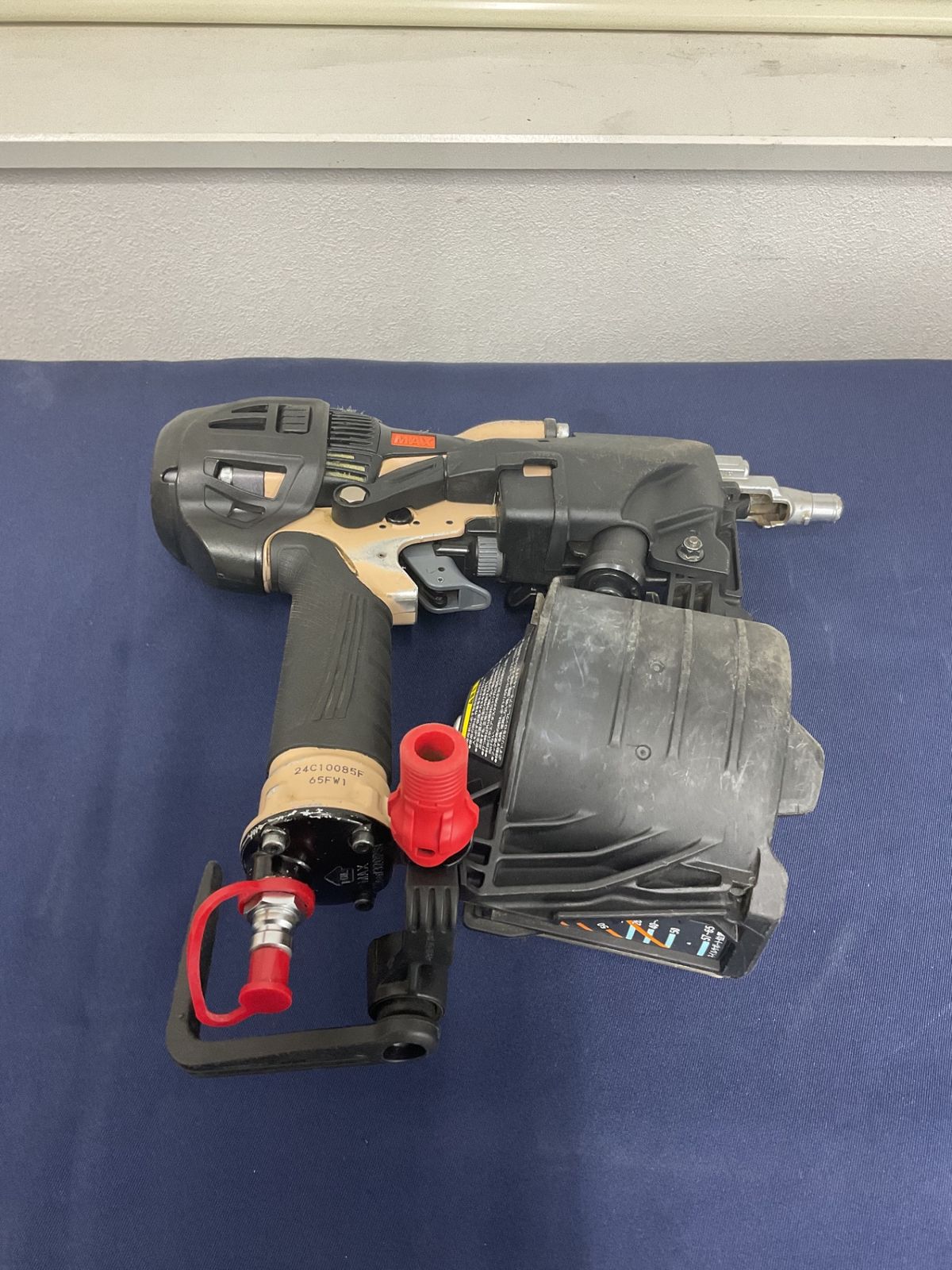 マックス MAX 高圧エア釘打ち機 HN-65 FW 1 サンドベージュ