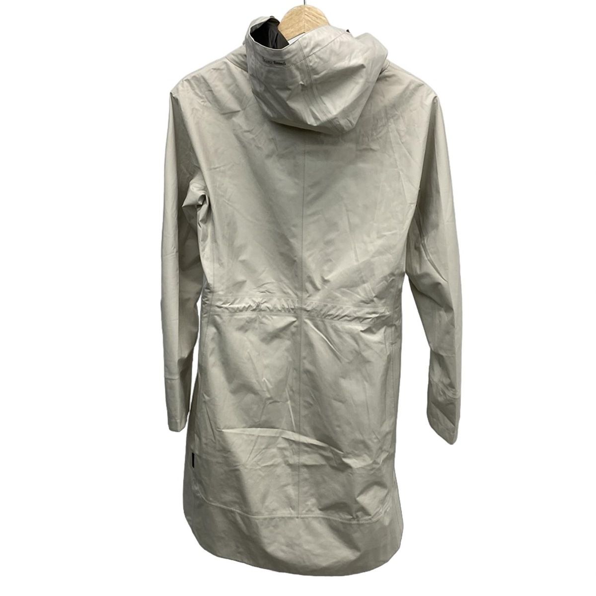 専用HERNO Laminar コート　GORE-TEX ４２ライトグレー HERNO(ヘルノ) コート サイズ42 M レディース美品 - グレーベージュ