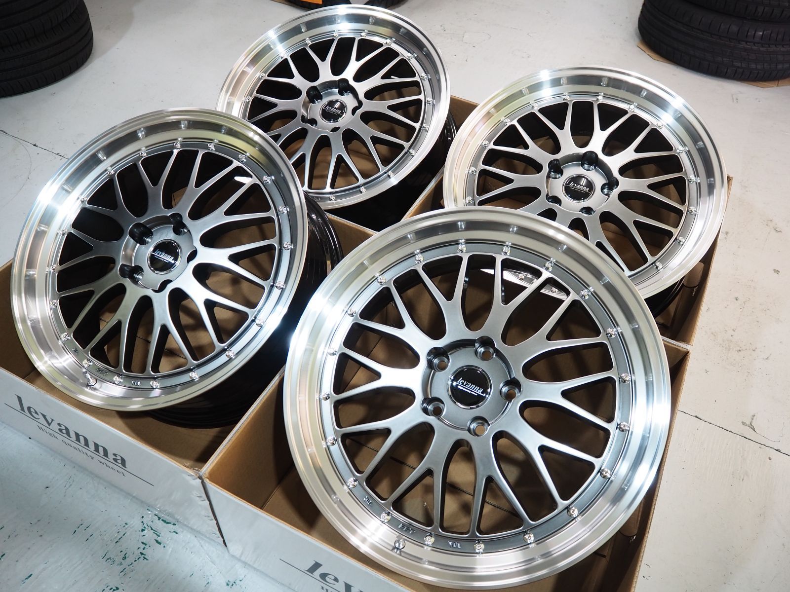 深リム メッシュ levanna V 10 EX FFT 20 inch 8 5 J H 120 40 ヨコハマ AVID エンビガー 245 45 R 40系 アルファード ヴェルファイア