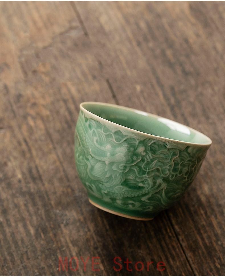 中国　青花青緑彩　龍紋小杯　二客　大明成化年製款　古陶磁　茶道具 ESM12-5 楽天市場】【逸品茶器】龍泉窯青磁 鯉茶杯茶杯 茶器 金魚 青磁 中国