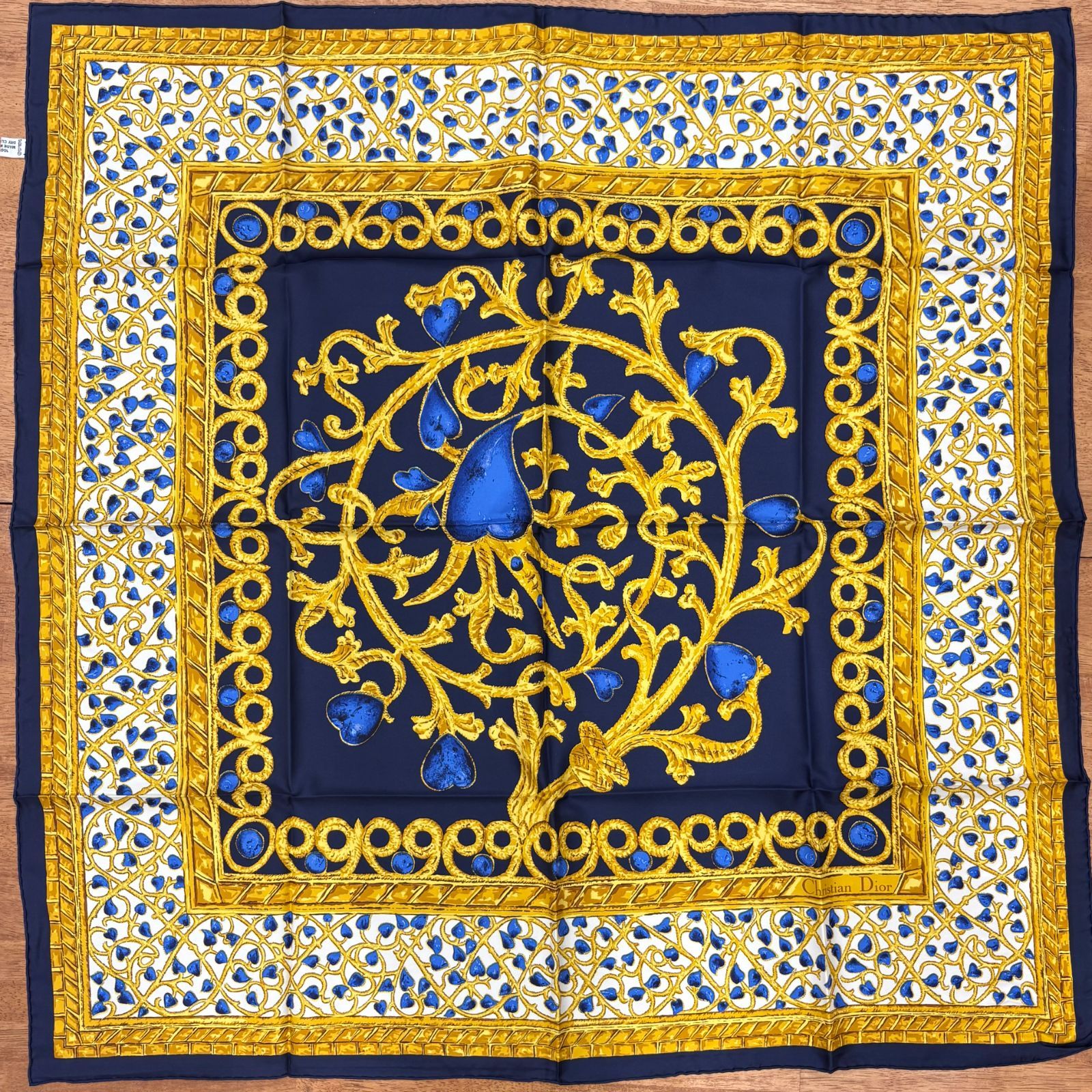 クリスチャンディオール スカーフ