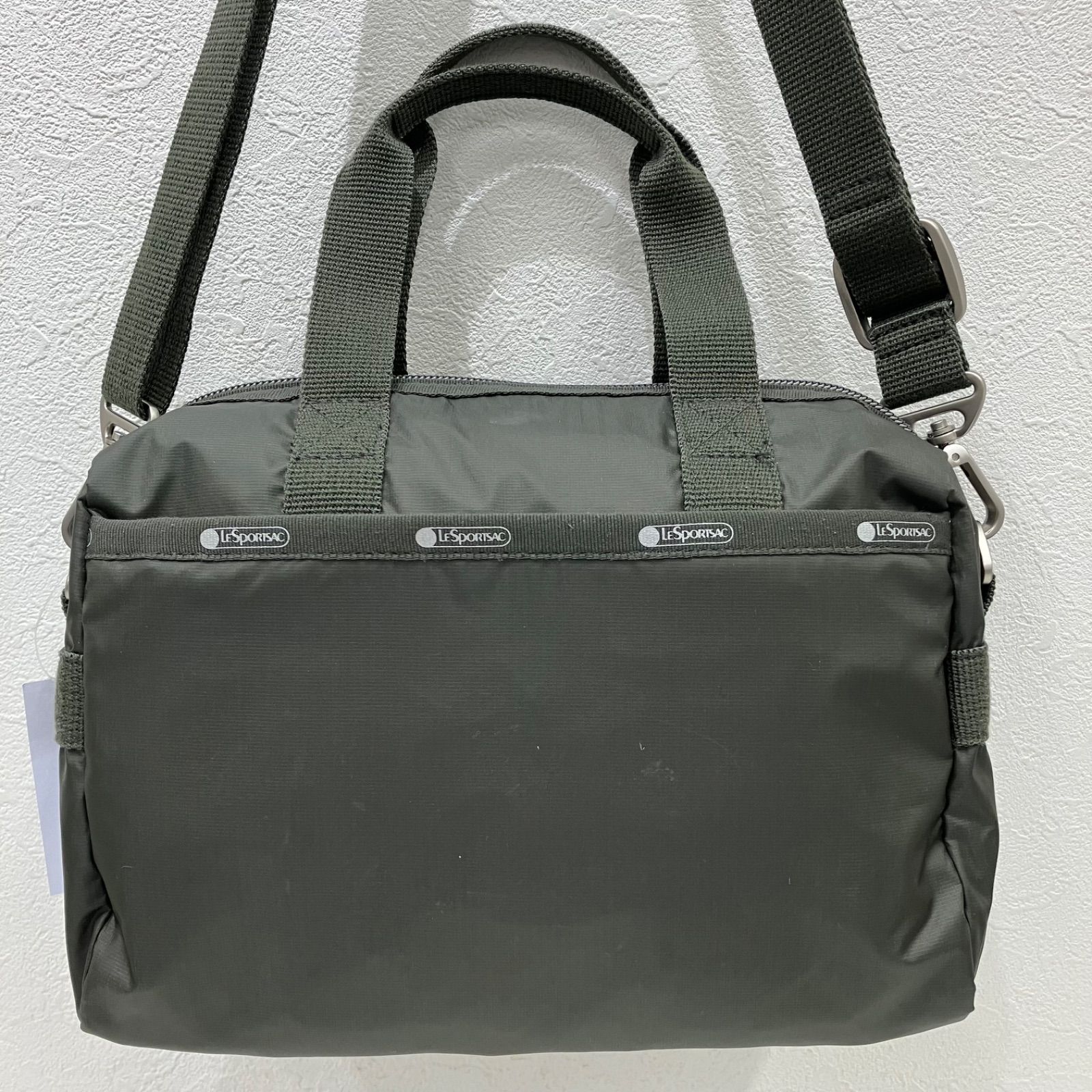 7481 LeSportsac レスポートサック ハンドバッグ 2 way ショルダーバッグ エッセンシャル UPTOWN SATCHEL アップタウンサッチェル カーキ系 ナイロン 軽量 レディース