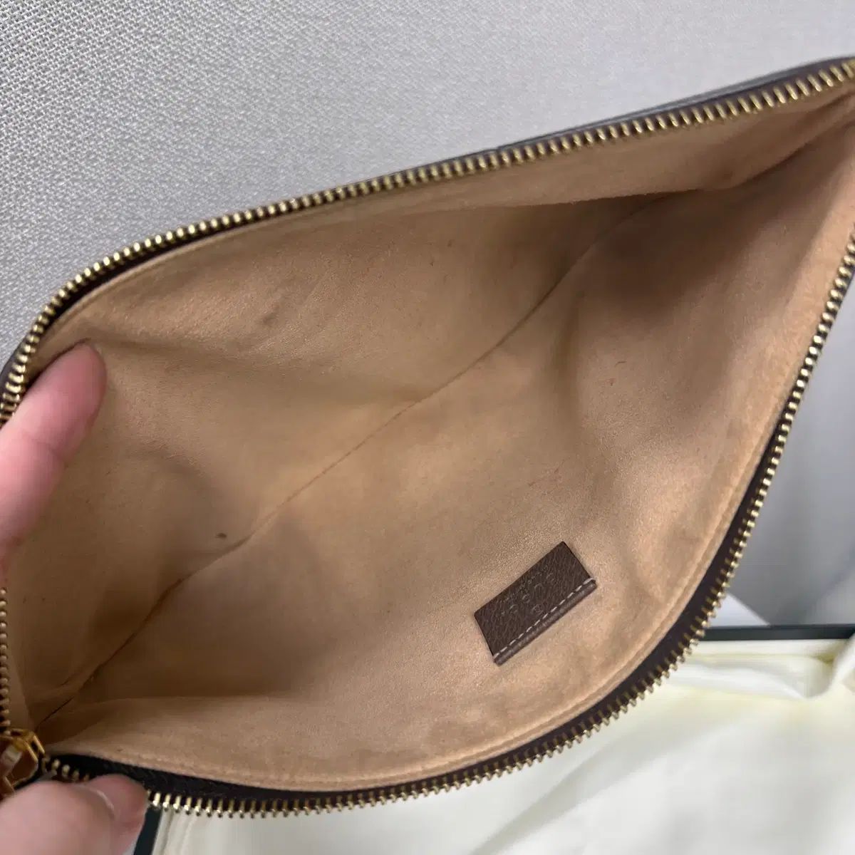 オフィディア クラッチバッグ