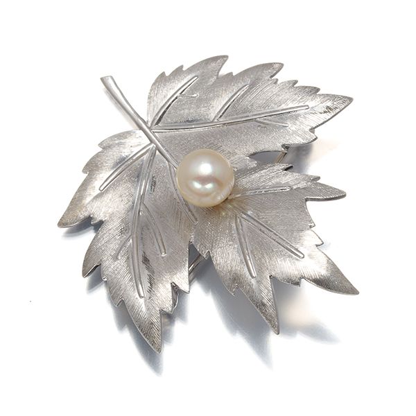 ミキモト ブローチ パール 真珠 6.7mm メイプル リーフ 艶消し