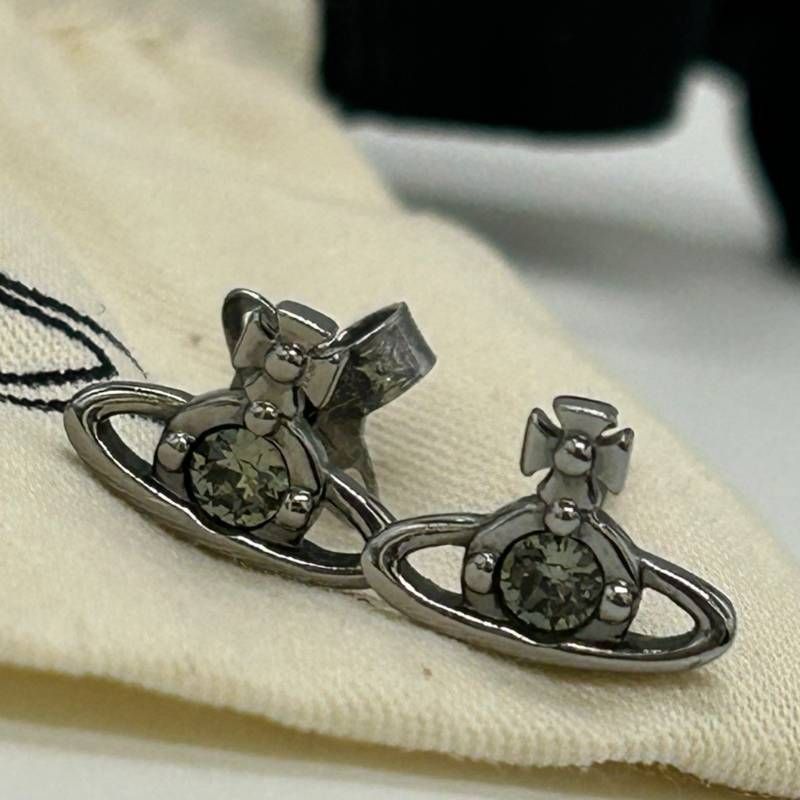 ヴィヴィアンピアス土星モチーフ ピアス(両耳用) Vivienne Westwood 土星モチーフ ピアス