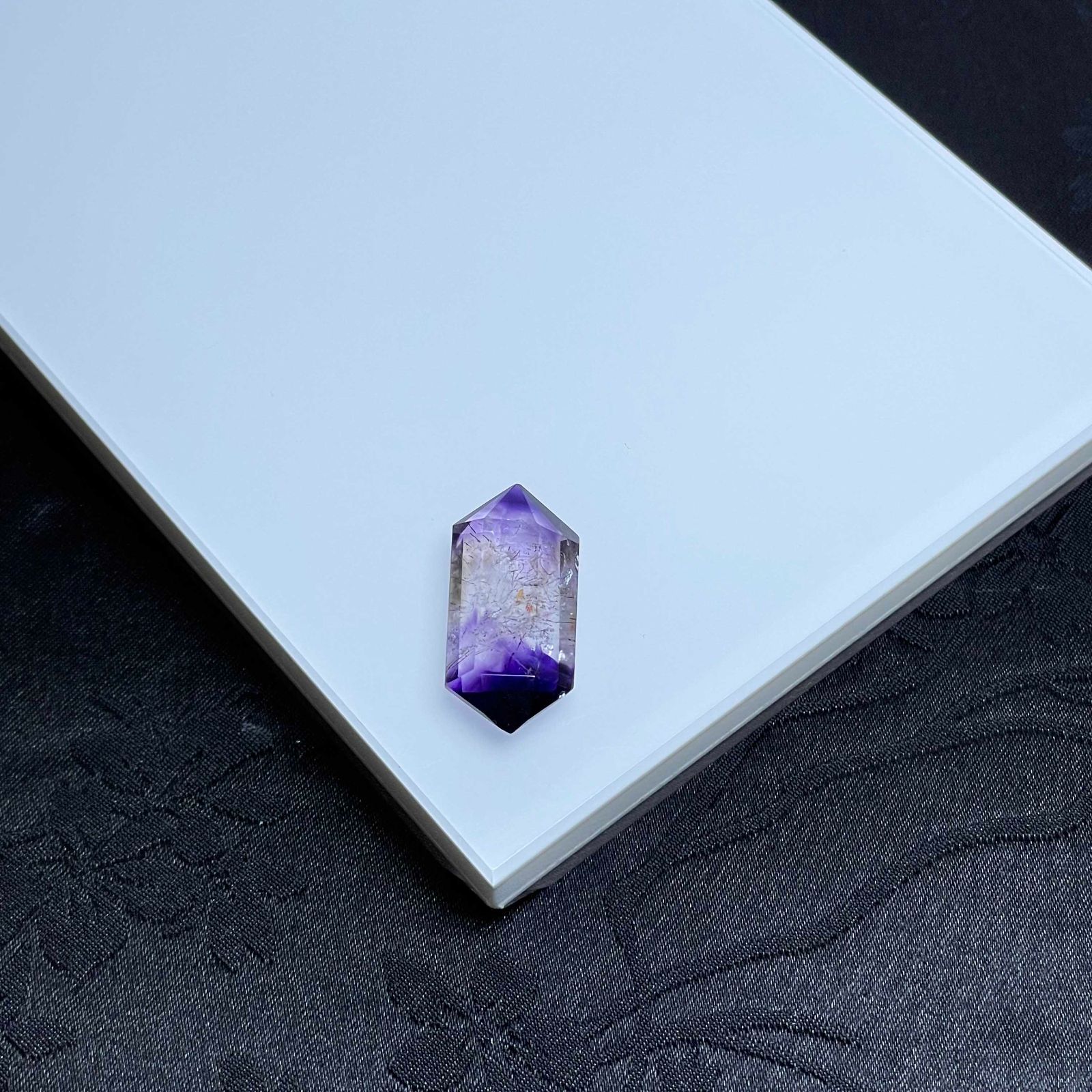 天然 スーパーセブン パワーストーン 天然石 原石 29.8 13.3 5.7 mm ZZ 1845