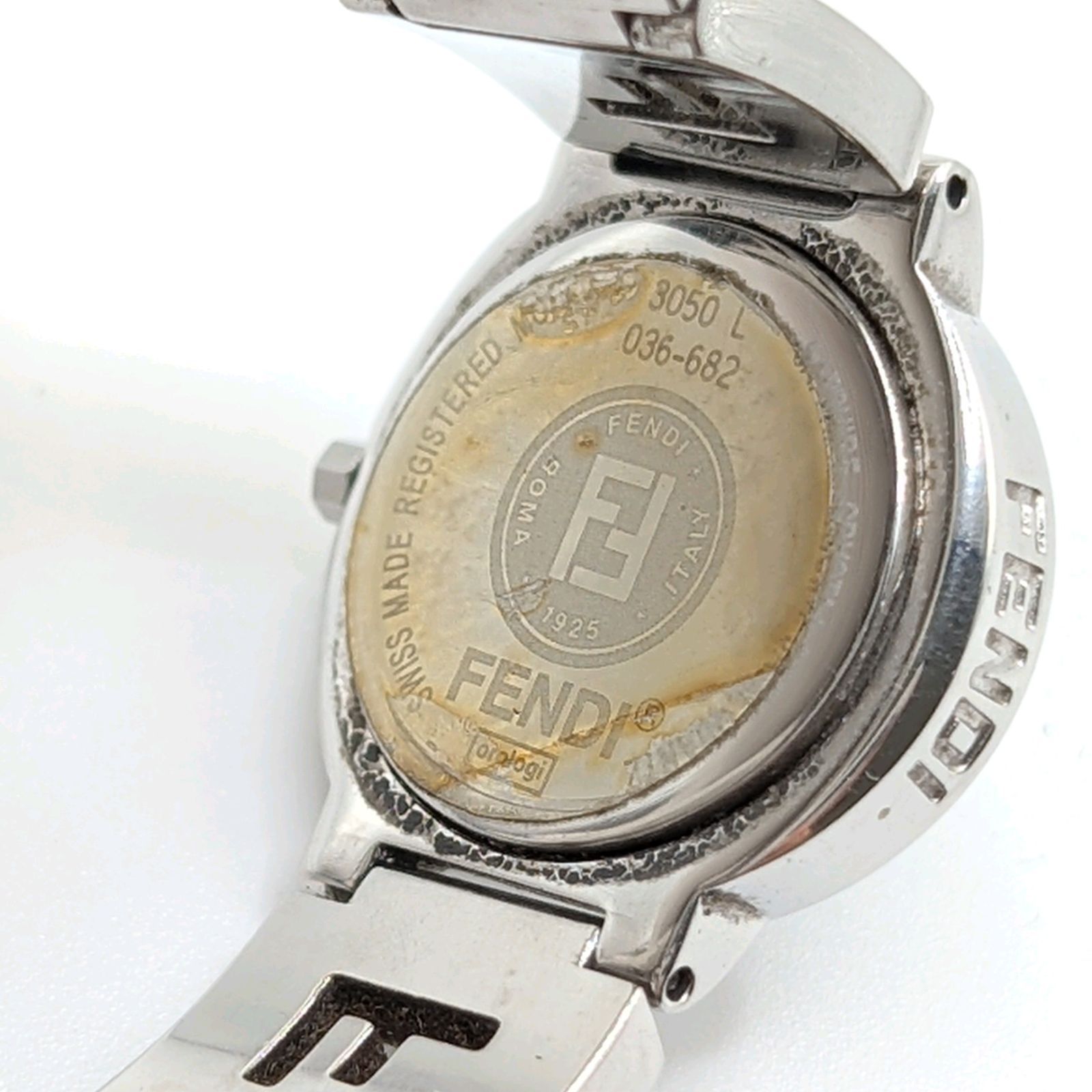 FENDI 3050L Watch Quartz Ladies Round Silver Black dial Y2K 00S