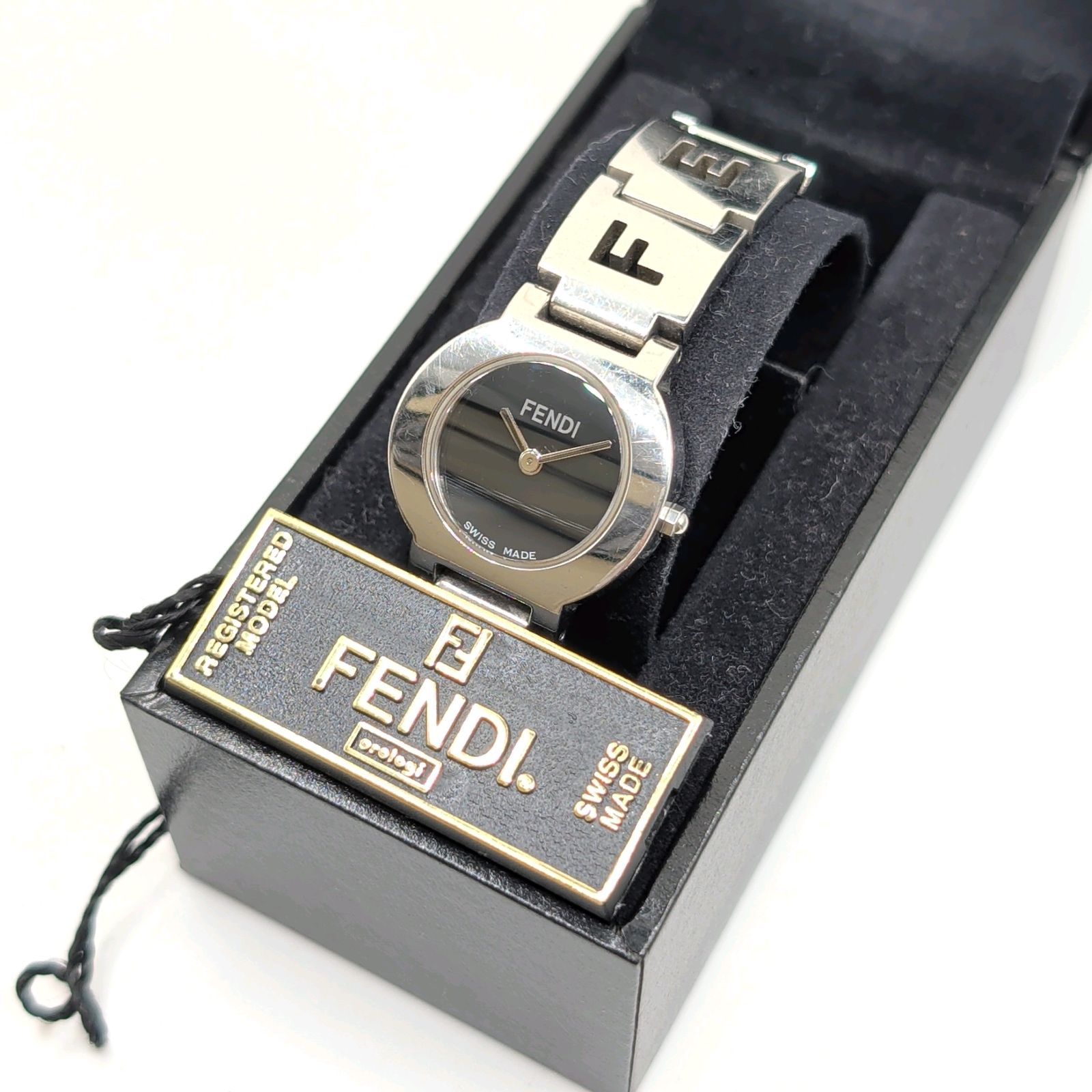 FENDI 3050L Watch Quartz Ladies Round Silver Black dial Y2K 00S