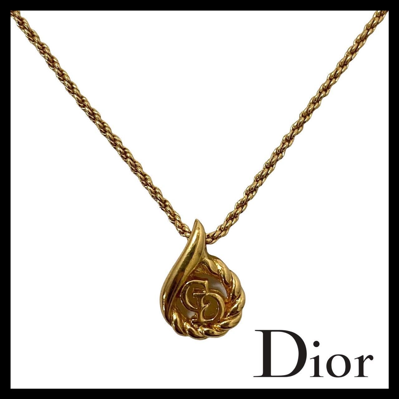 ●美品●　ディオール　ロング　ネックレス　CD　チェーン　ゴールド　アクセサリー Christian Dior(クリスチャンディオール) CDロゴ ストーン スター