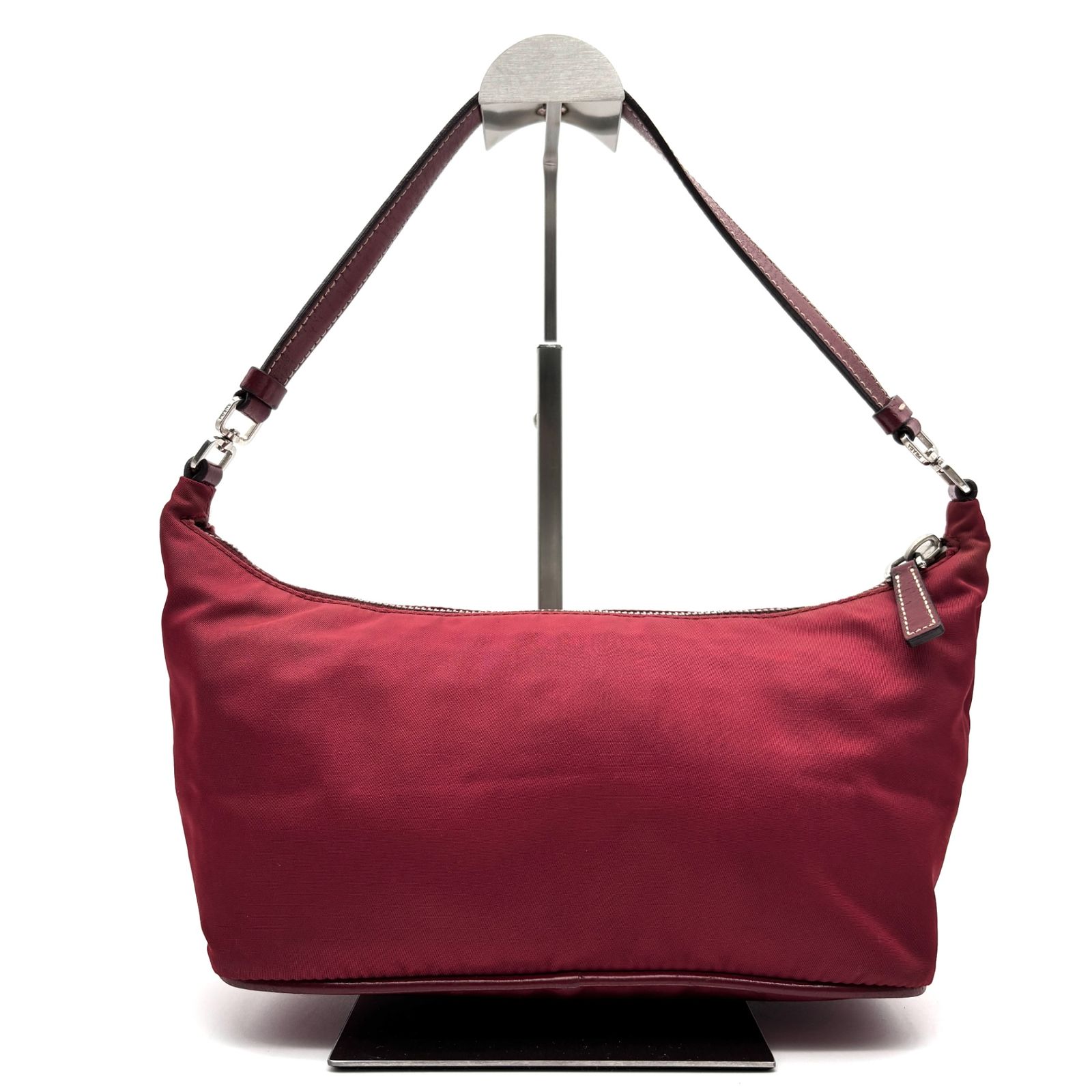 美品✨PRADA 三角ロゴプレート　ハンドバッグ　ナイロン　レッド　肩掛け 美品 PRADA プラダ アクセサリポーチ ハンドバッグ 三角ロゴプレート