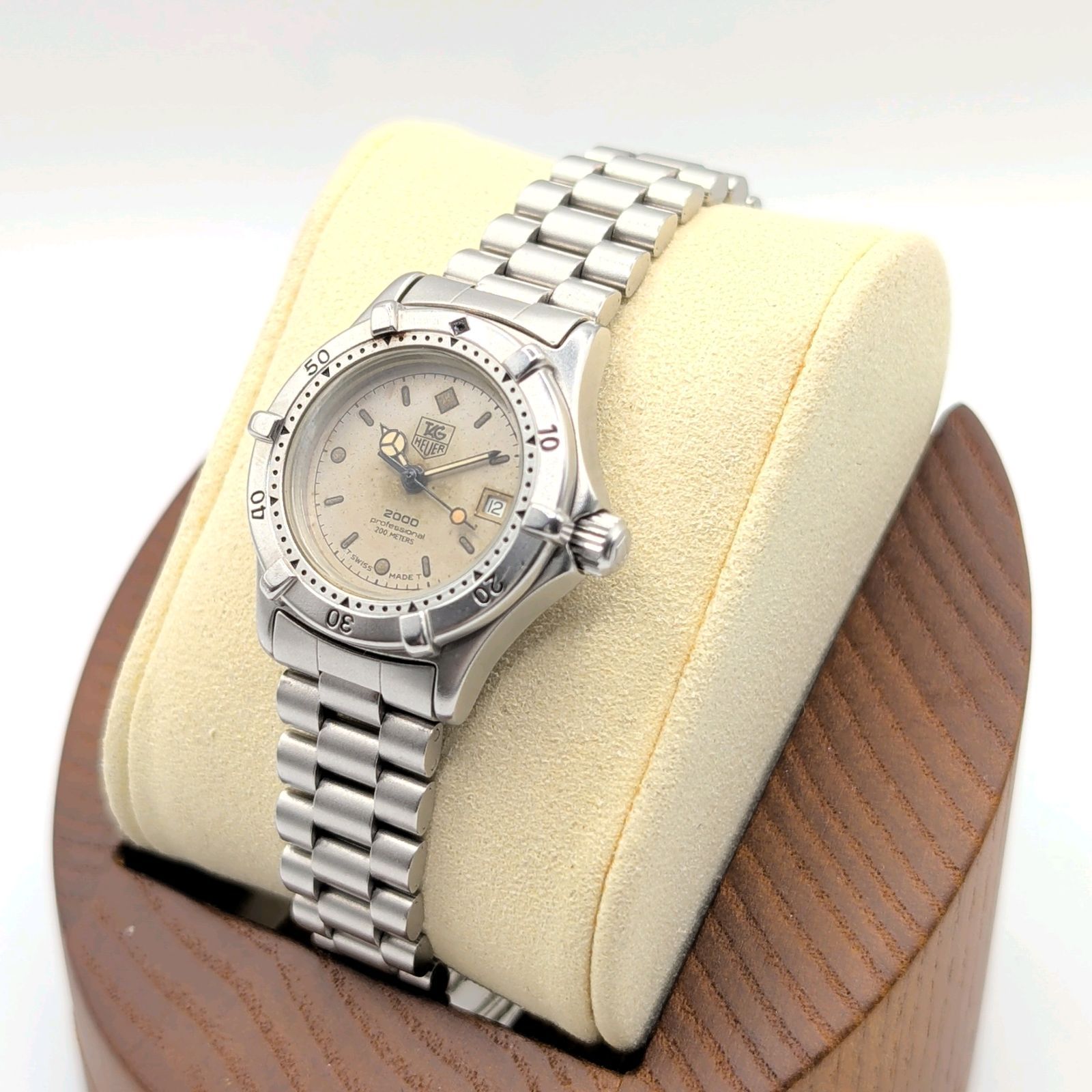 TAG HEUER Professional 2000 962.208 S/EL Watch quartz Ladies