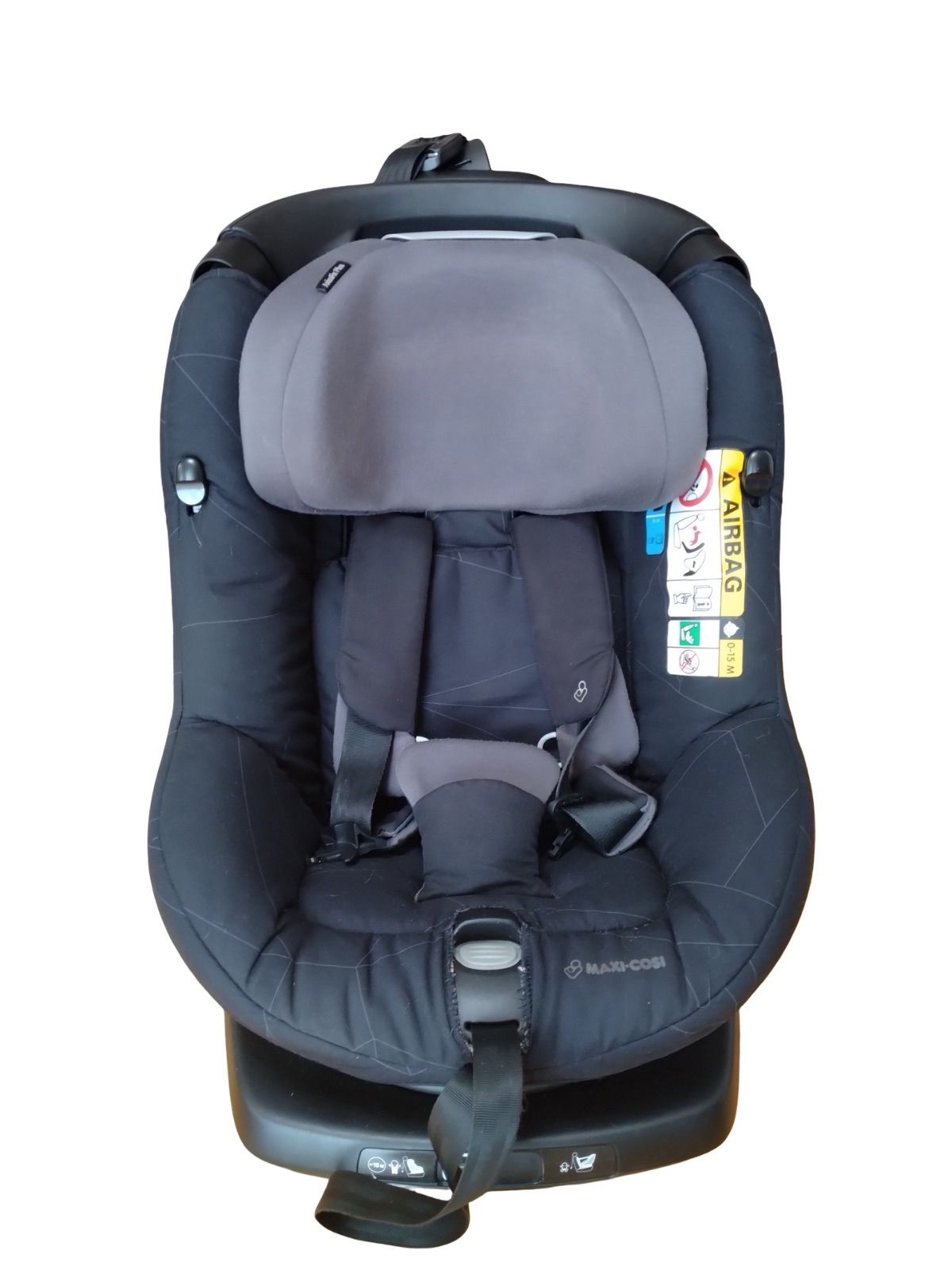 MAXI-COSI AxissFix Plus チャイルドシート ブラック 好評につき再販決定＞オランダ発チャイルドシートのマキシコシ、足元