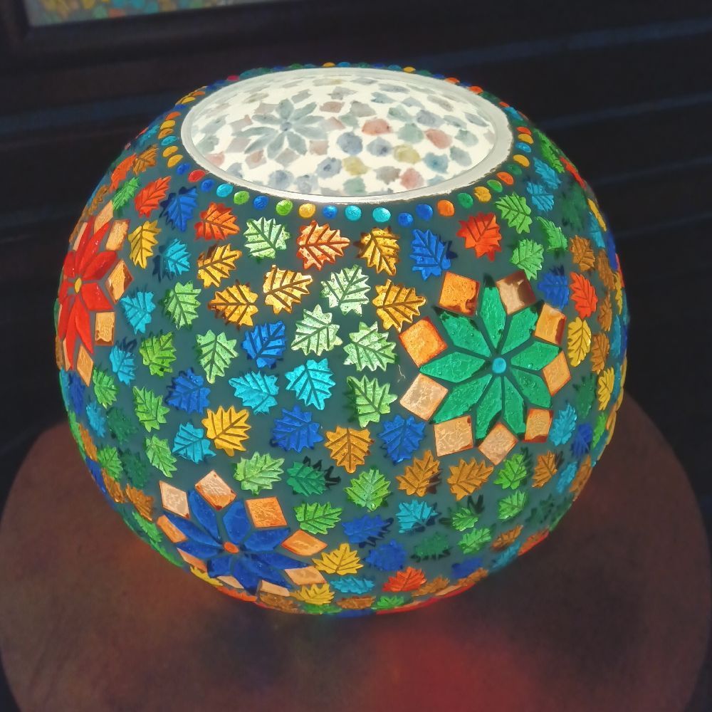 モザイクランプ 置き型 リーフ柄 ステンドグラス風 テーブルランプ フロアライト 間接照明 トルコランプ 職人手作り ハンドメイド インテリア 雑貨 ガラス 工芸 おしゃれ 癒やし 幻想的 照明