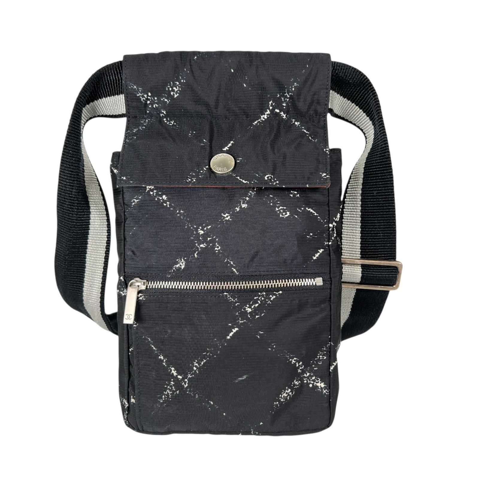 CHANEL シャネル 旧トラベルライン ショルダーバッグ ナイロン ブラック メンズ