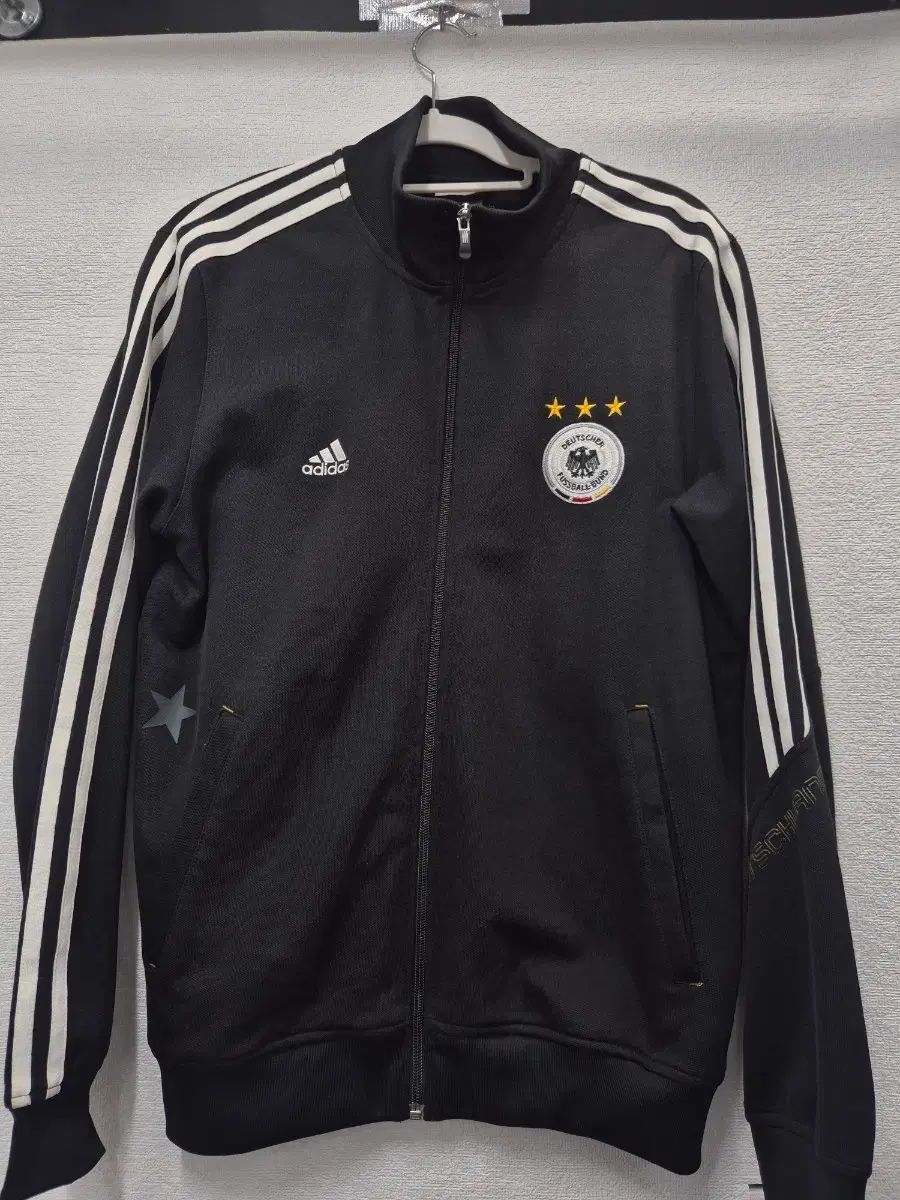 ドイツ代表 サッカーチーム トラックジャケット 新品未使用 ドイツ代表 サッカーチーム トラックジャケット ドイツ代表トラック