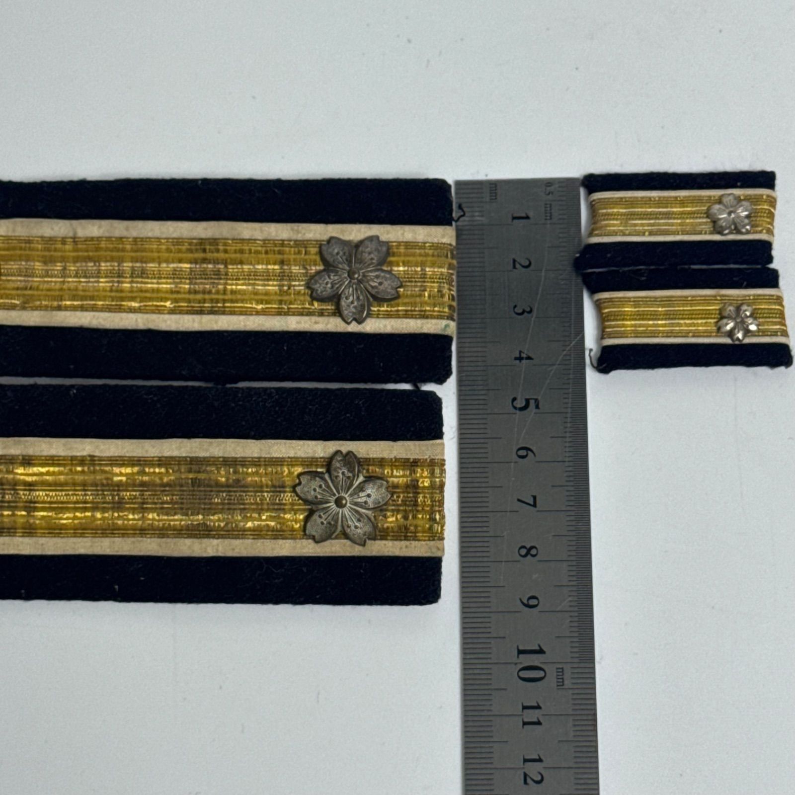 旧日本軍 当時物 勲章用 肩章 実物 日本海軍 旧日本軍 当時物 勲章用 肩章 襟章 階級章 まとめて 桜章 実物 日本