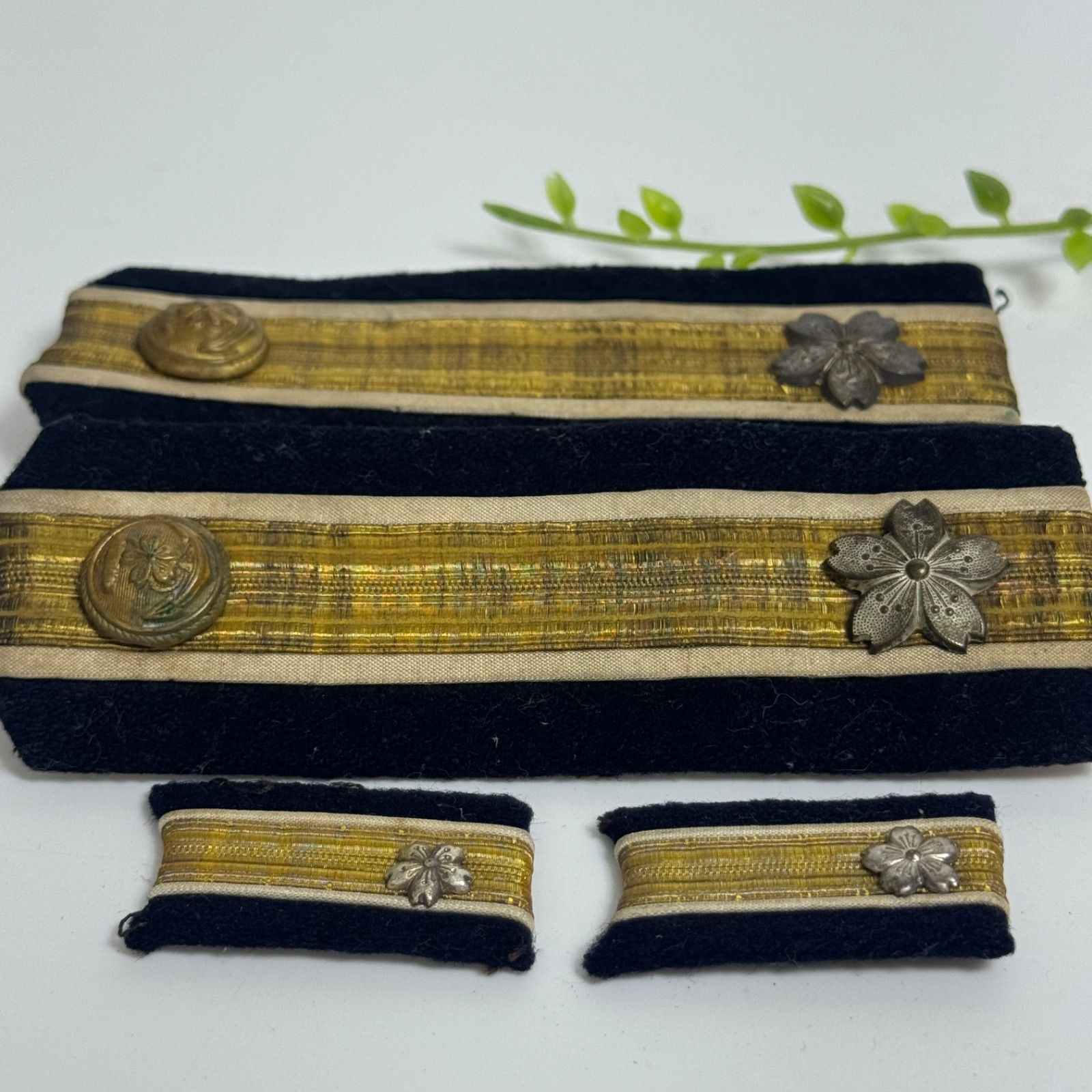 日本海軍　軍装用襟章・肩章セット ikhnshoulder.JPG