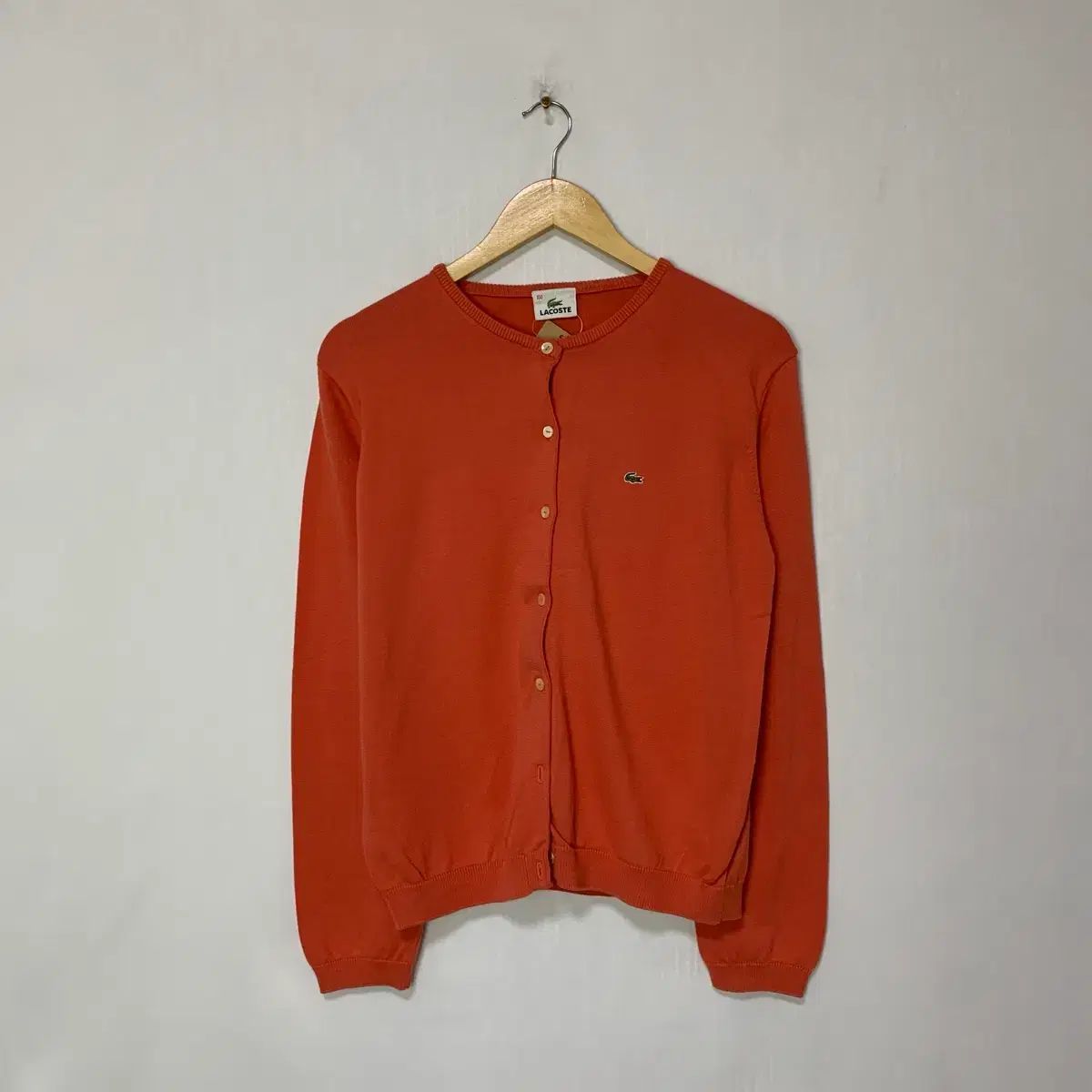 ラコステ ヴィンテージ コーラル色 カーディガン レディース セミクロップド