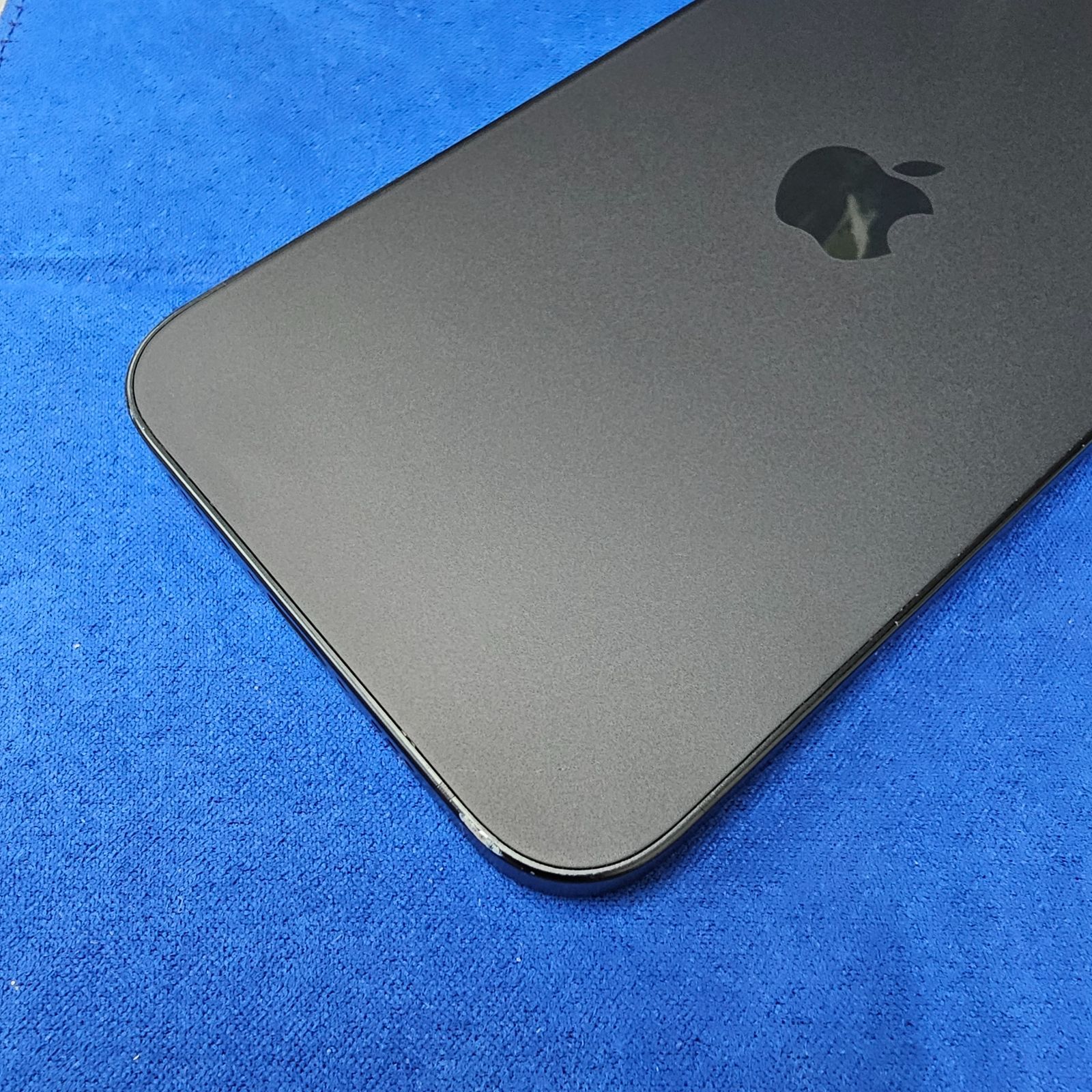 E2006 【美品】iPhone16e Black 128GB バッテリー100% ガラス