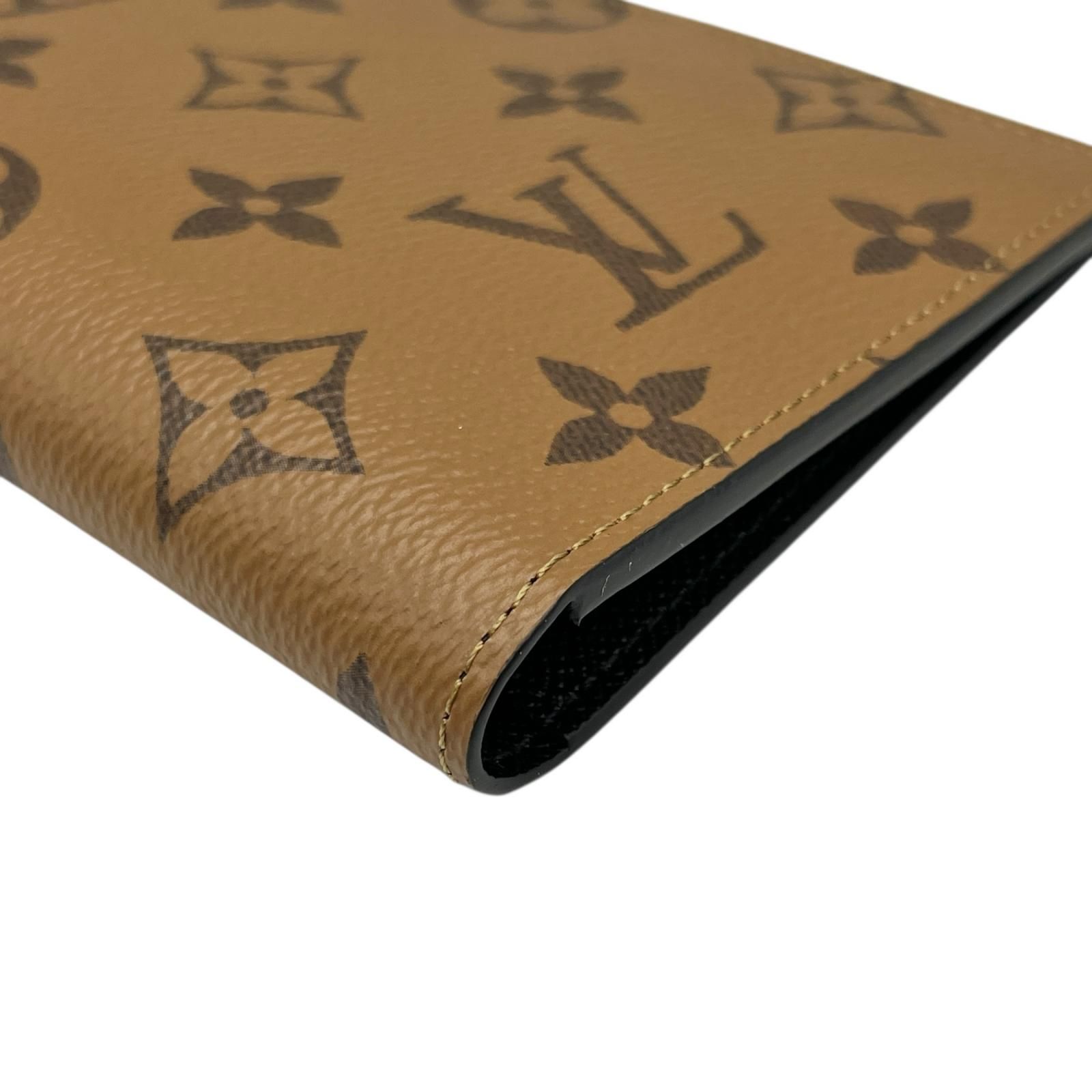 ルイヴィトン LOUIS VUITTON パスポートケース クーヴェルテュール