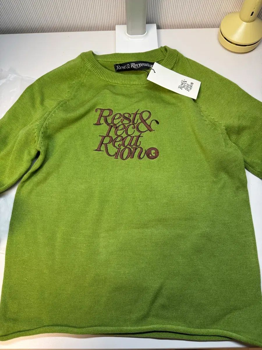 レストアンドレクリエーション ロングスリーブ カーキ