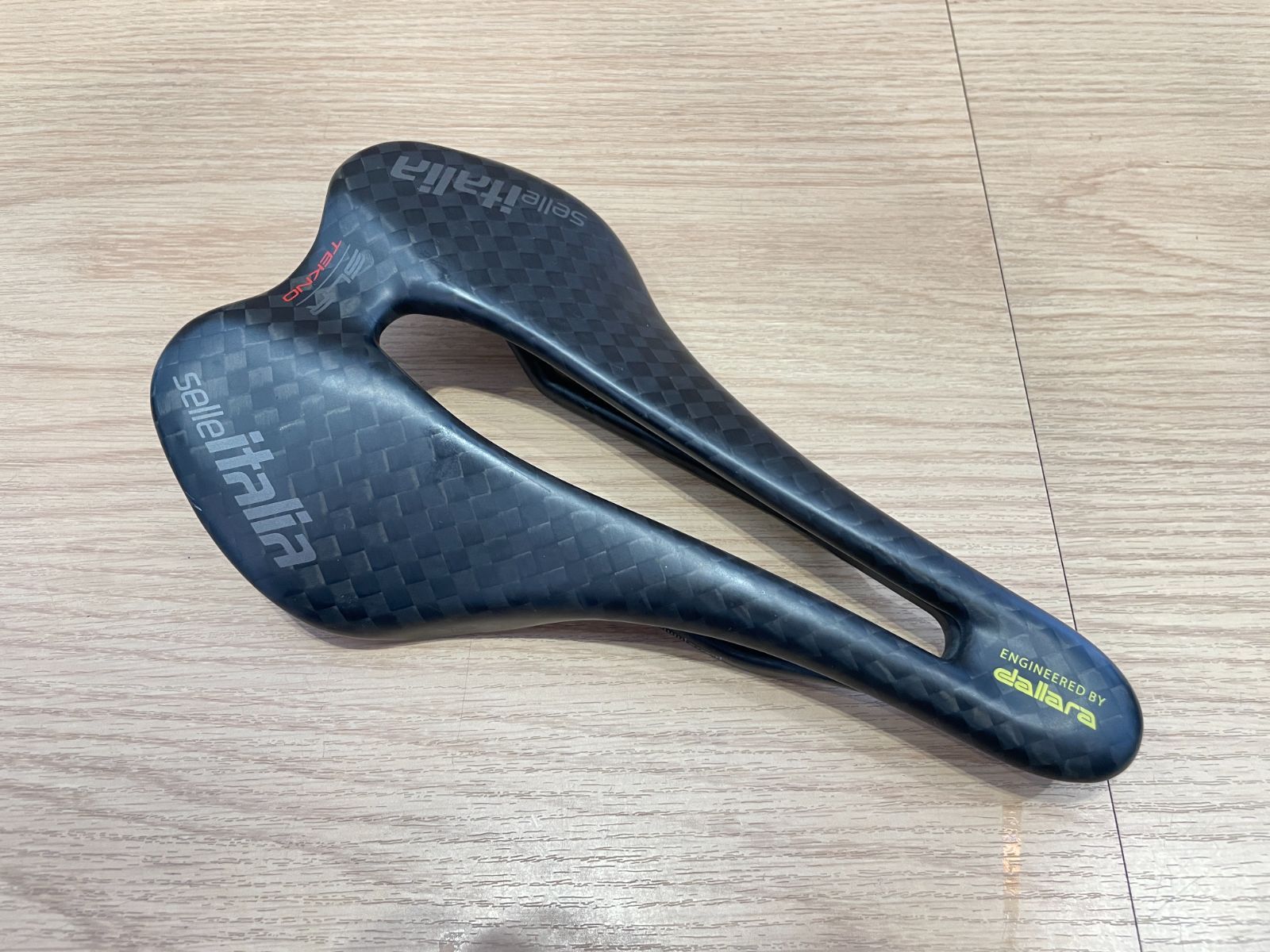 □USED□selle ITALIA セライタリア SLR BOOST TEKNO SUPERFLOW