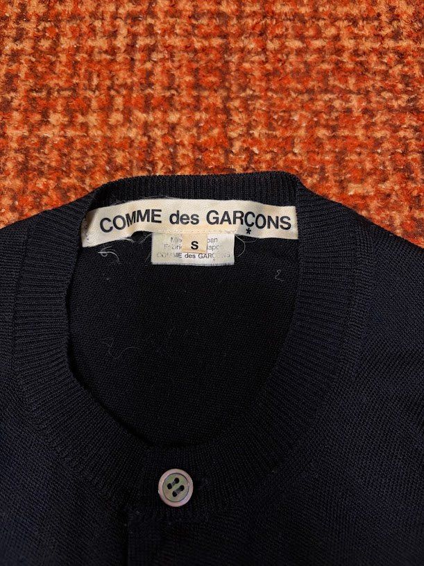 コムデギャルソン　変形　カーディガン　s COMME DES GARCONS OUTSIDE SEAM LONG BACK CARDIGAN (COMME des