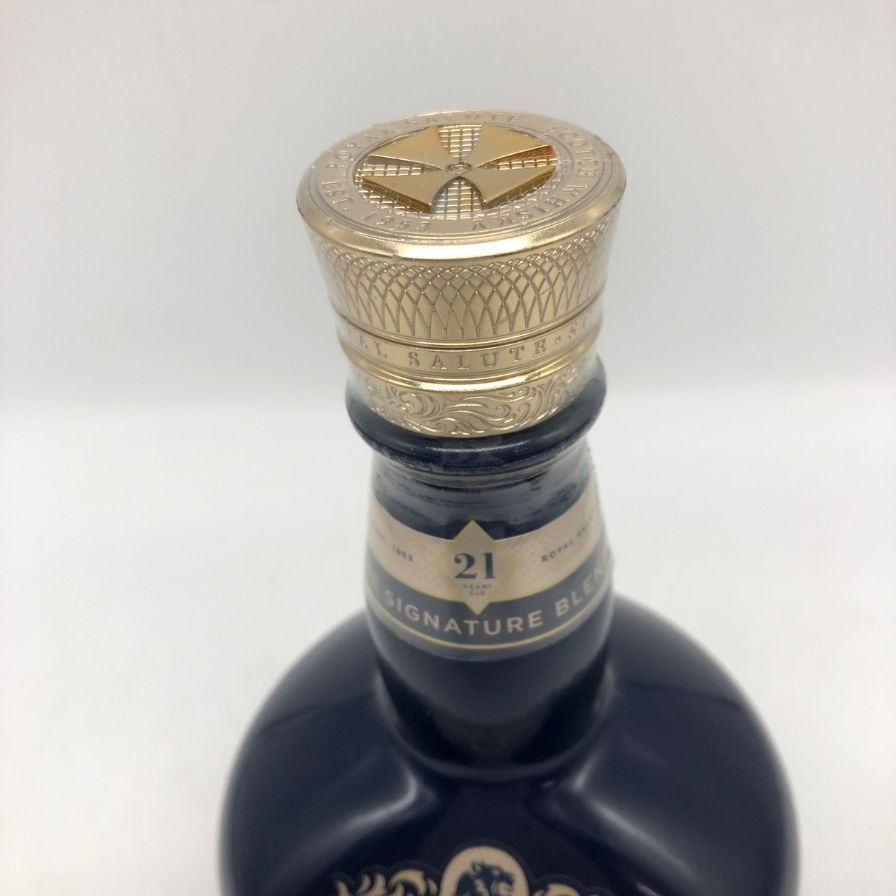 ロイヤルサルート 21年 青陶器 700ml 未開栓 - メルカリ