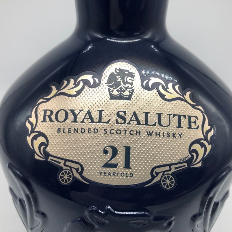ロイヤルサルート 21年 青陶器 700ml 未開栓 - メルカリ