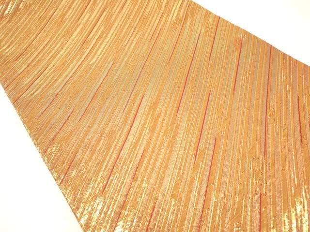 流水花蝶文 金銀糸